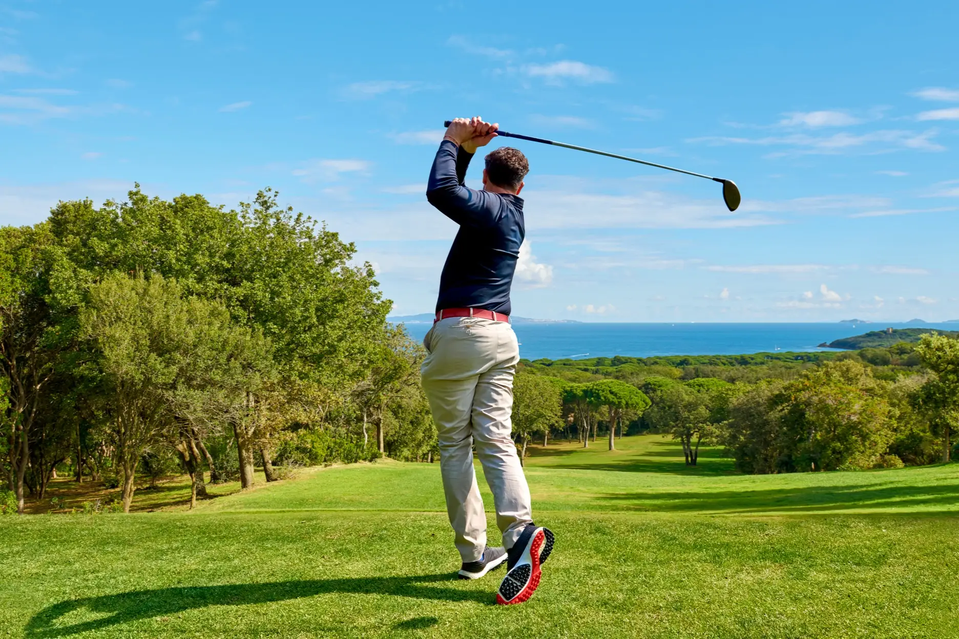 Golf Golfer auf dem Profigolfplatz