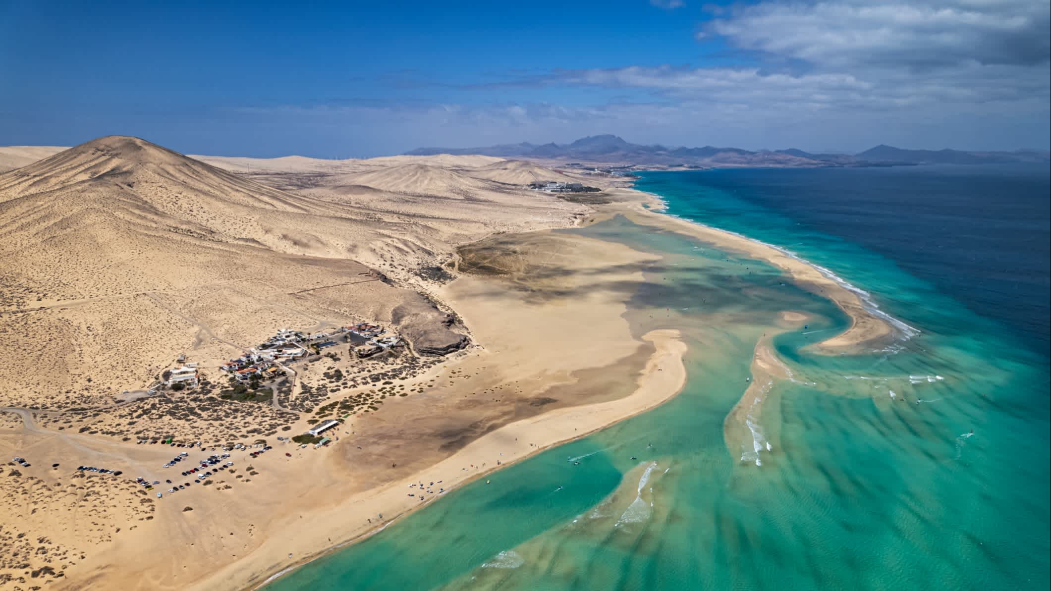 Luftaufnahme von Playa de Sotavento, Fuerteventura, Kanarische Inseln, Spanien.