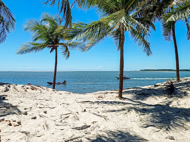 Lençóis Maranhenses Nationalpark, Brasilien Weite Sandstrände und türkisfarbene Lagunen im Lençóis Maranhenses Nationalpark, Brasilien