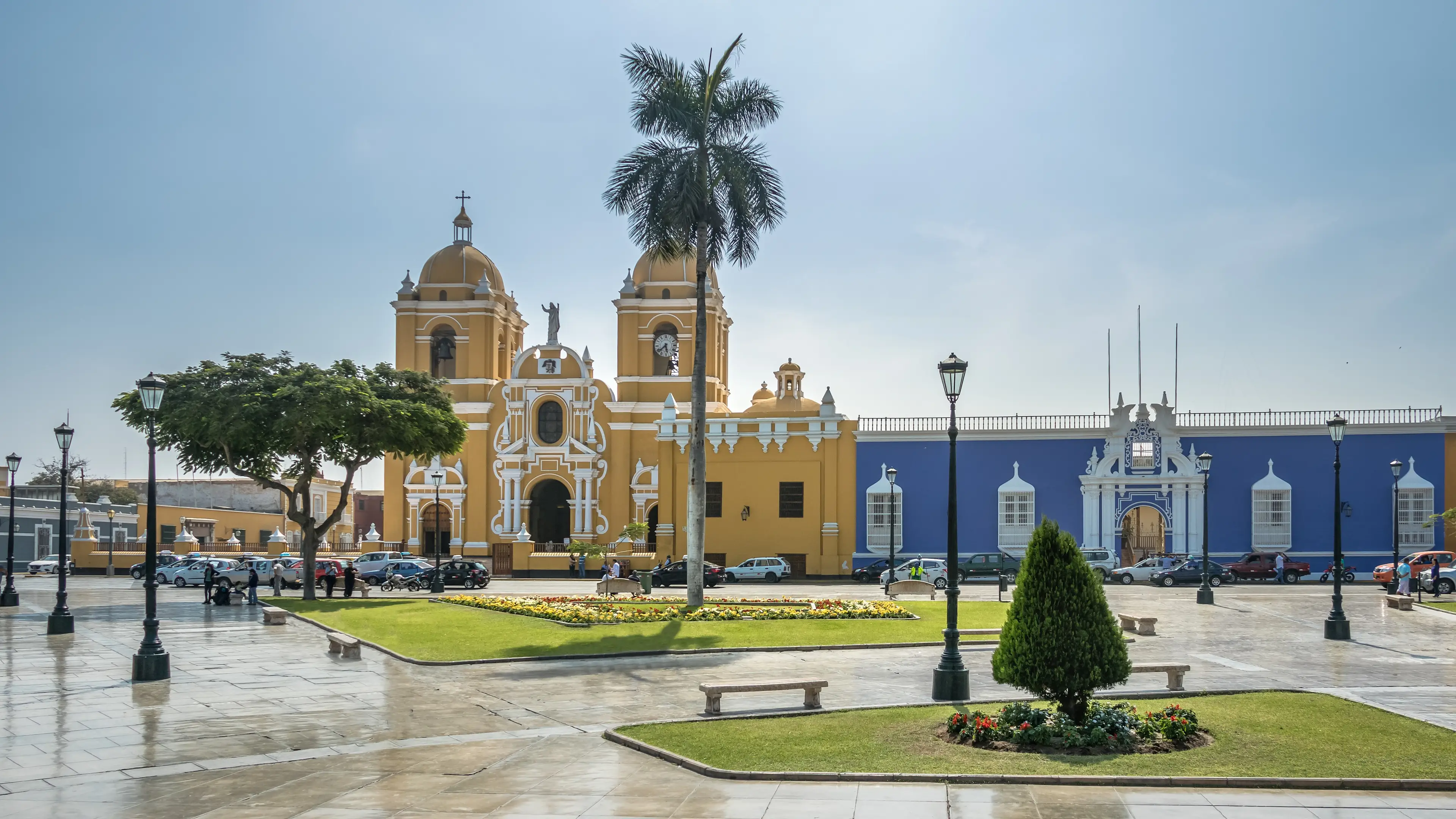Peru Trujillo Stadt Hauptplatz (Plaza de Armas) und Kathedrale - Trujillo, Peru