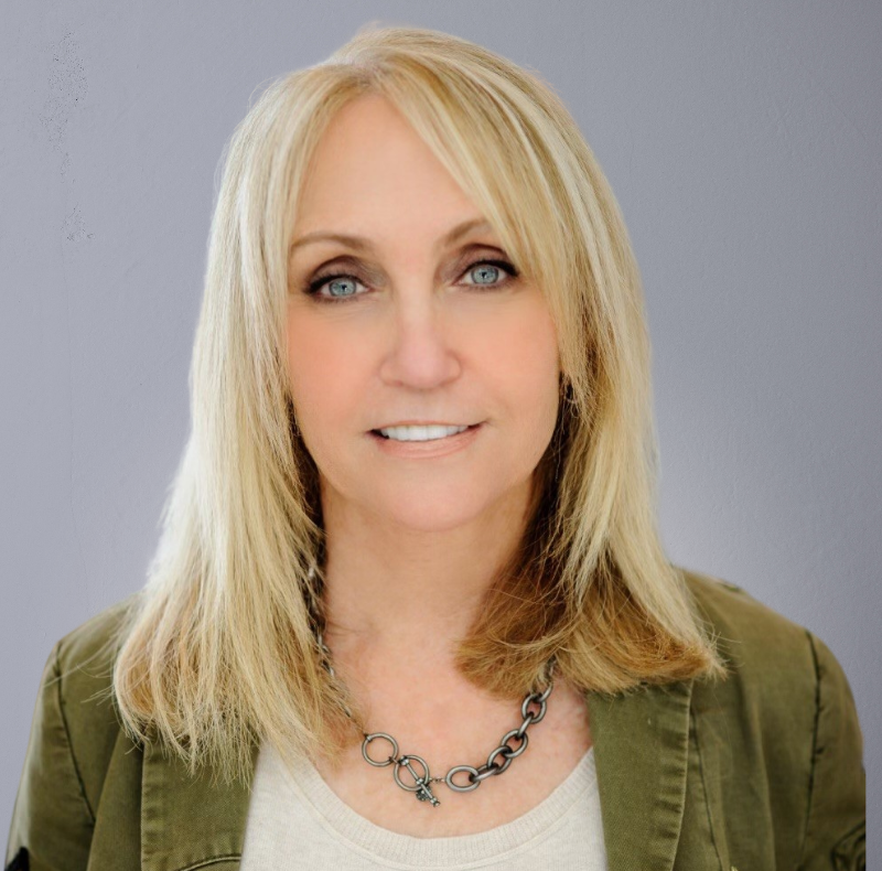 Exec Headshot | lori-winkler