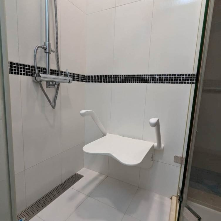 壁掛式淋浴座椅