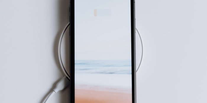 Wired vs wireless charging: Which is better?