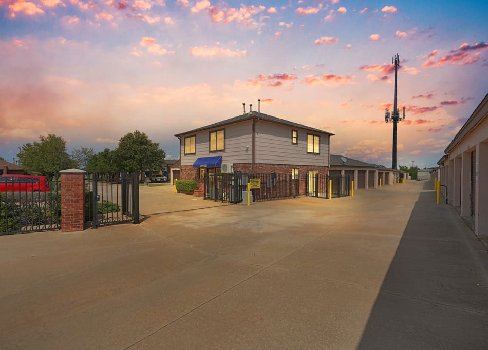 Storage Units Oklahoma City, OK 73142 Simply Self Storage