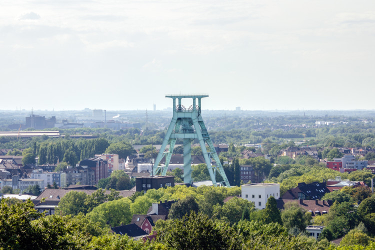Ansicht der Stadt Bochum mit Industrie Gebäuden