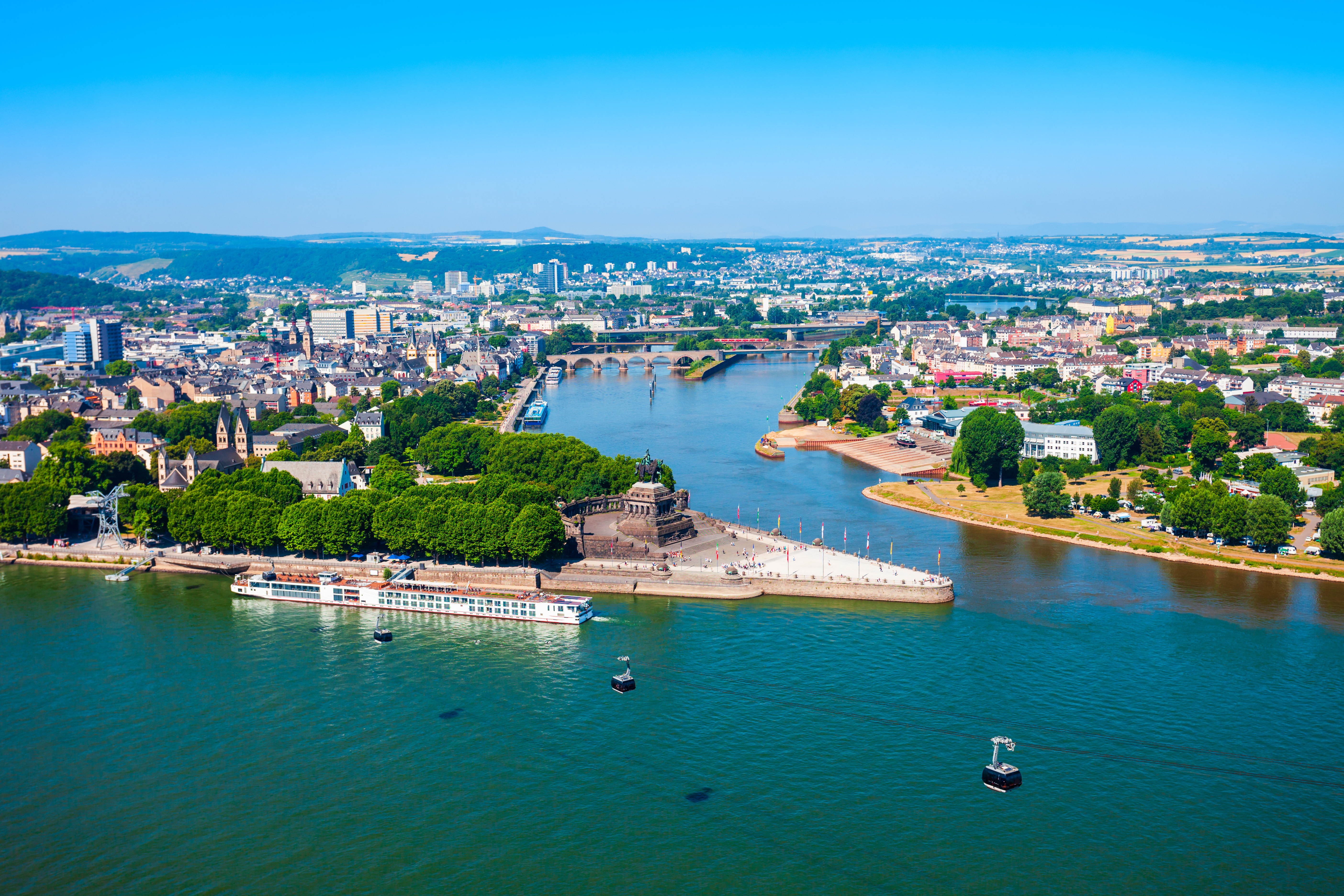 Ansicht der Stadt Koblenz mit der Sehenswürdigkeit Deutsches Eck
