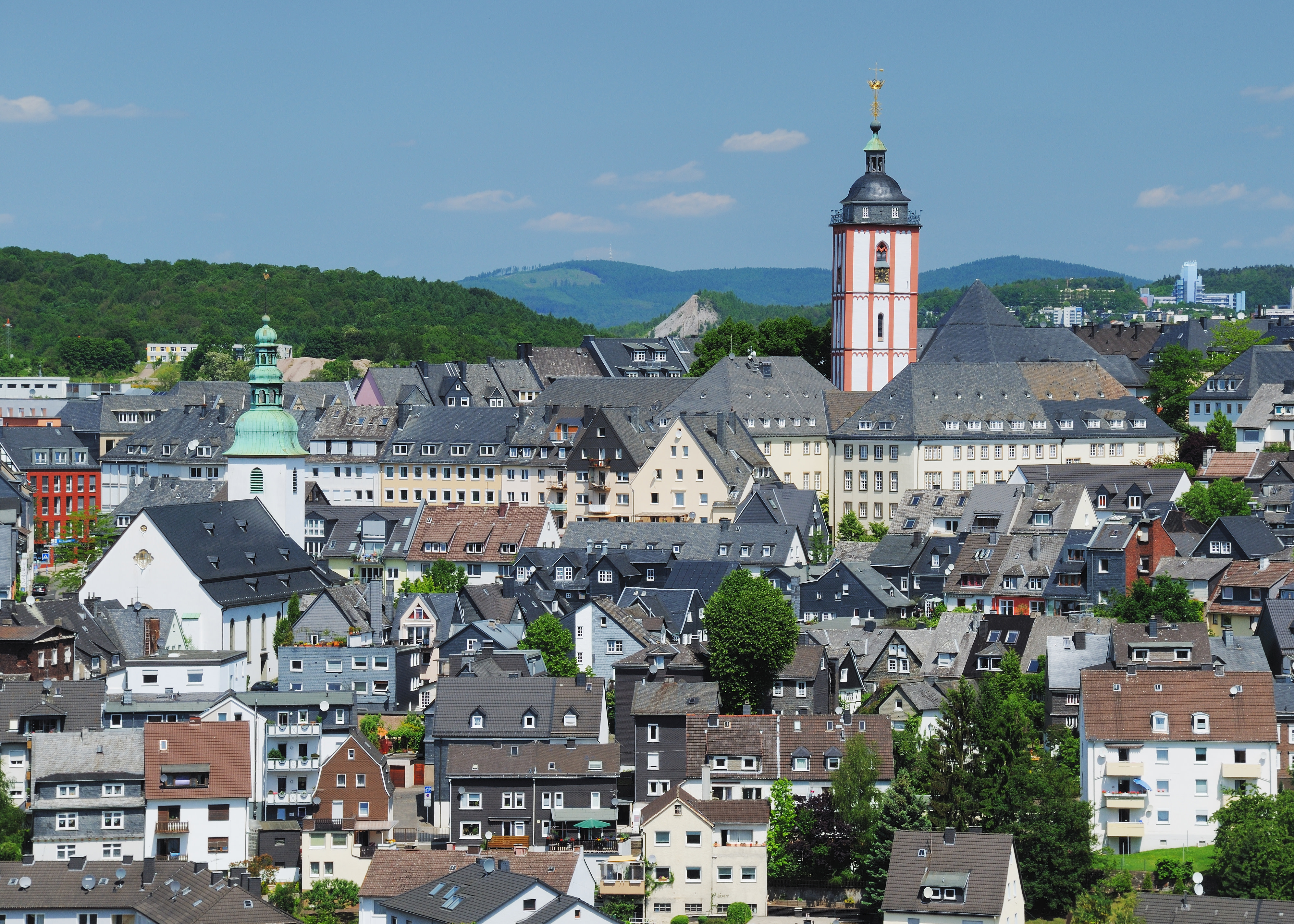 Ansicht der Stadt Siegen von oben 