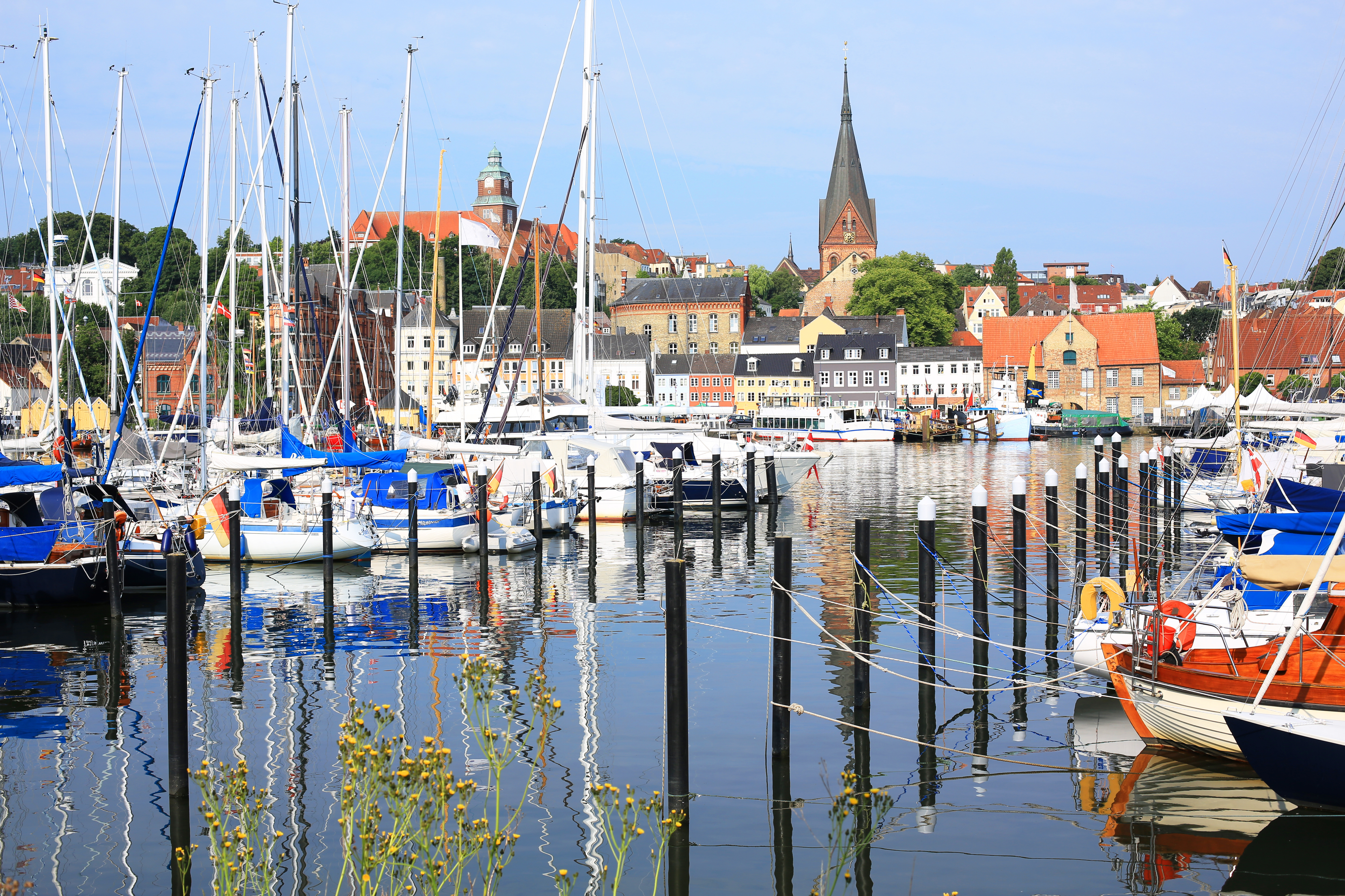 Flensburger Stadthafen mit Booten