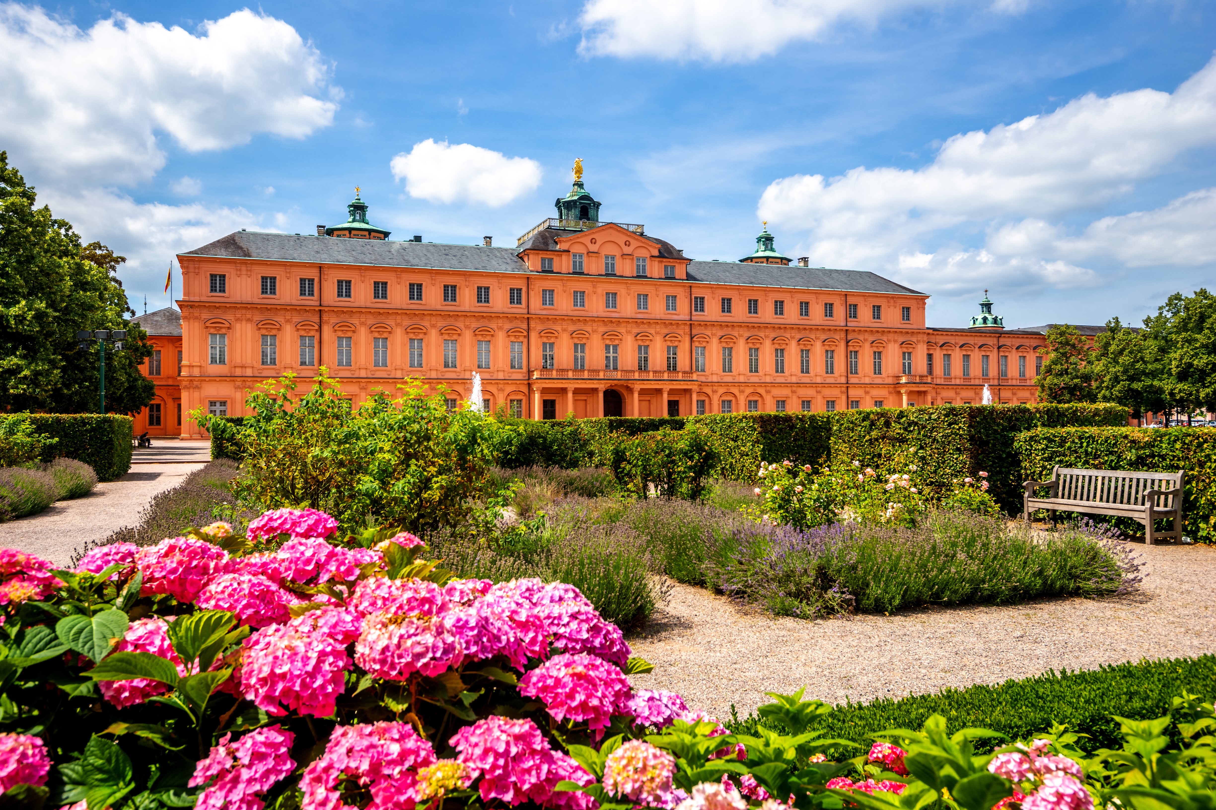 Ansicht der Stadt Rastatt mit der Sehenswürdigkeit Residenzschloss und Park