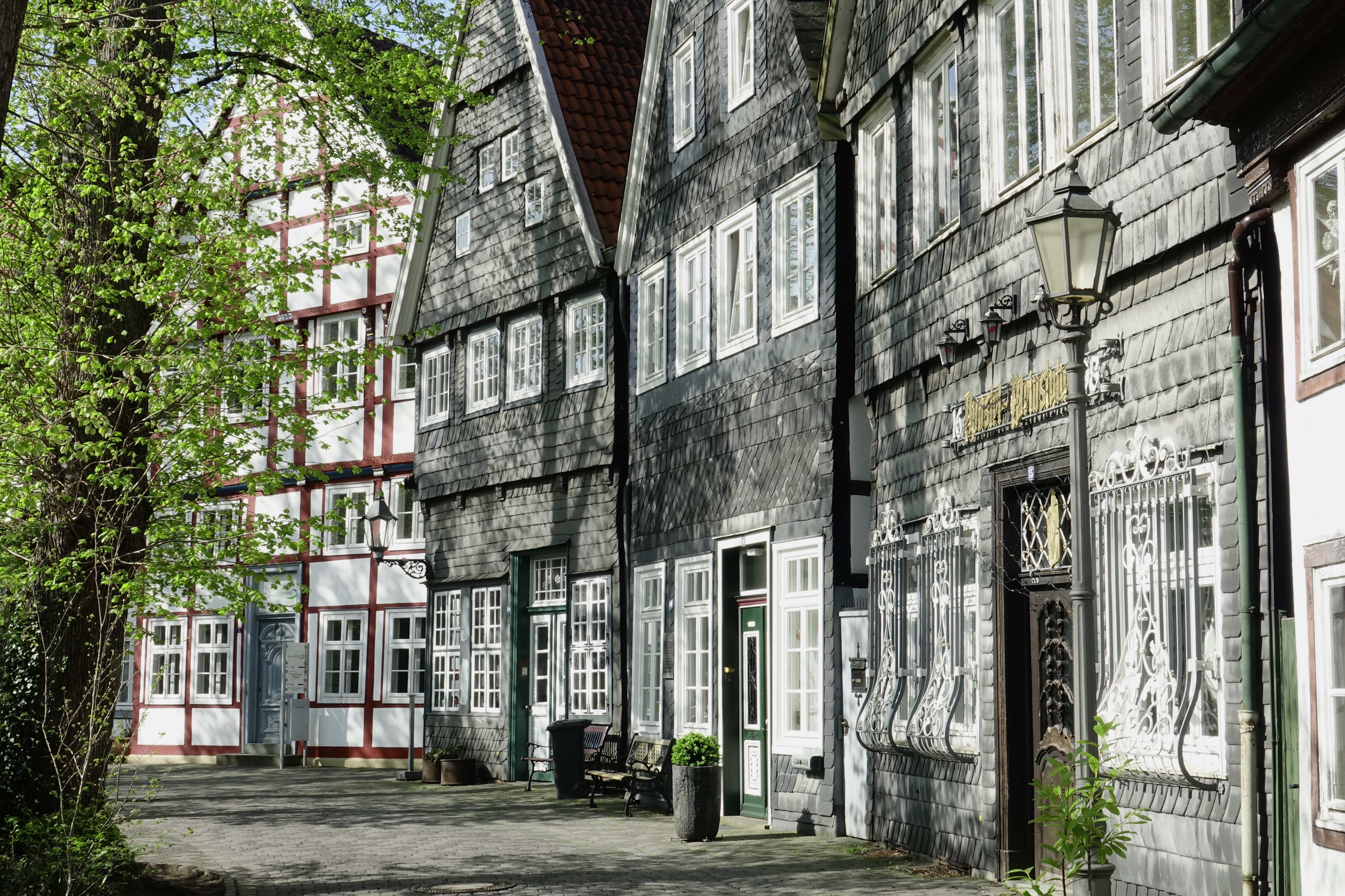 Ansicht der Stadt Gütersloh mit Ansicht von Häuserfassaden 