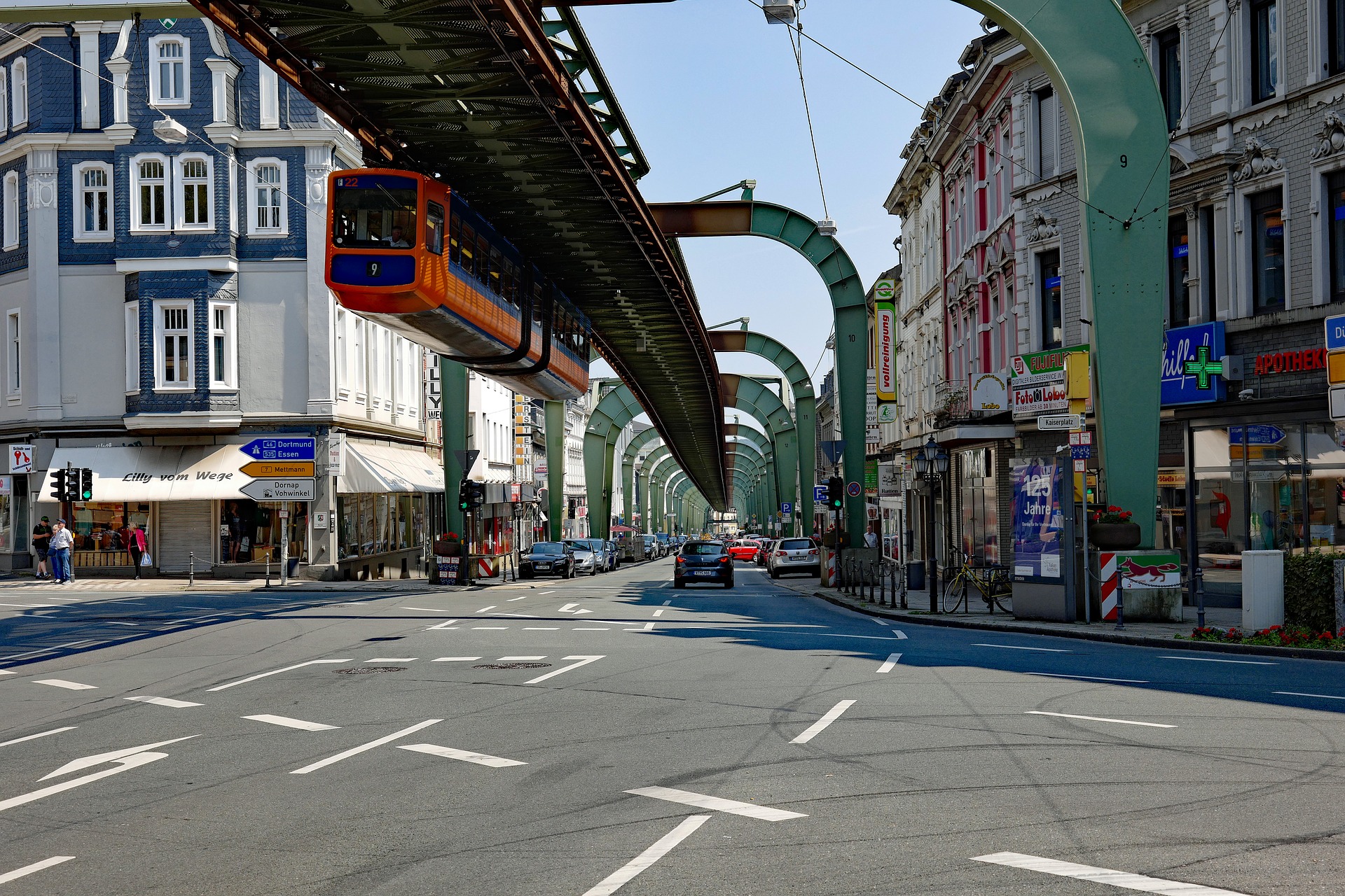 Wuppertal - Ansicht Schwebebahn Innenstadt