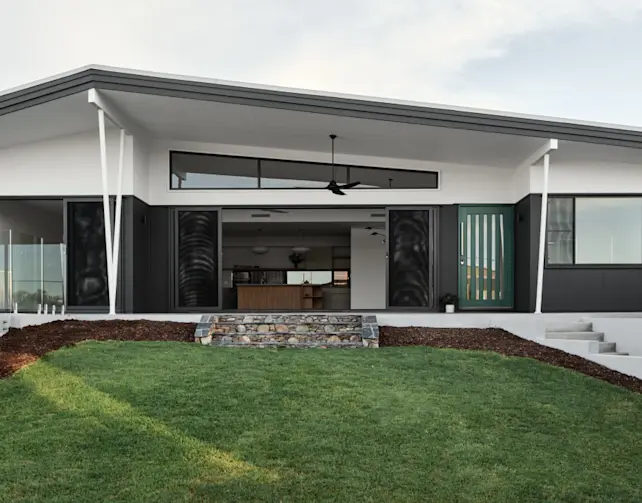 Discover Hardie™ Oblique Cladding: Depth and Rhythm for Modern Homes