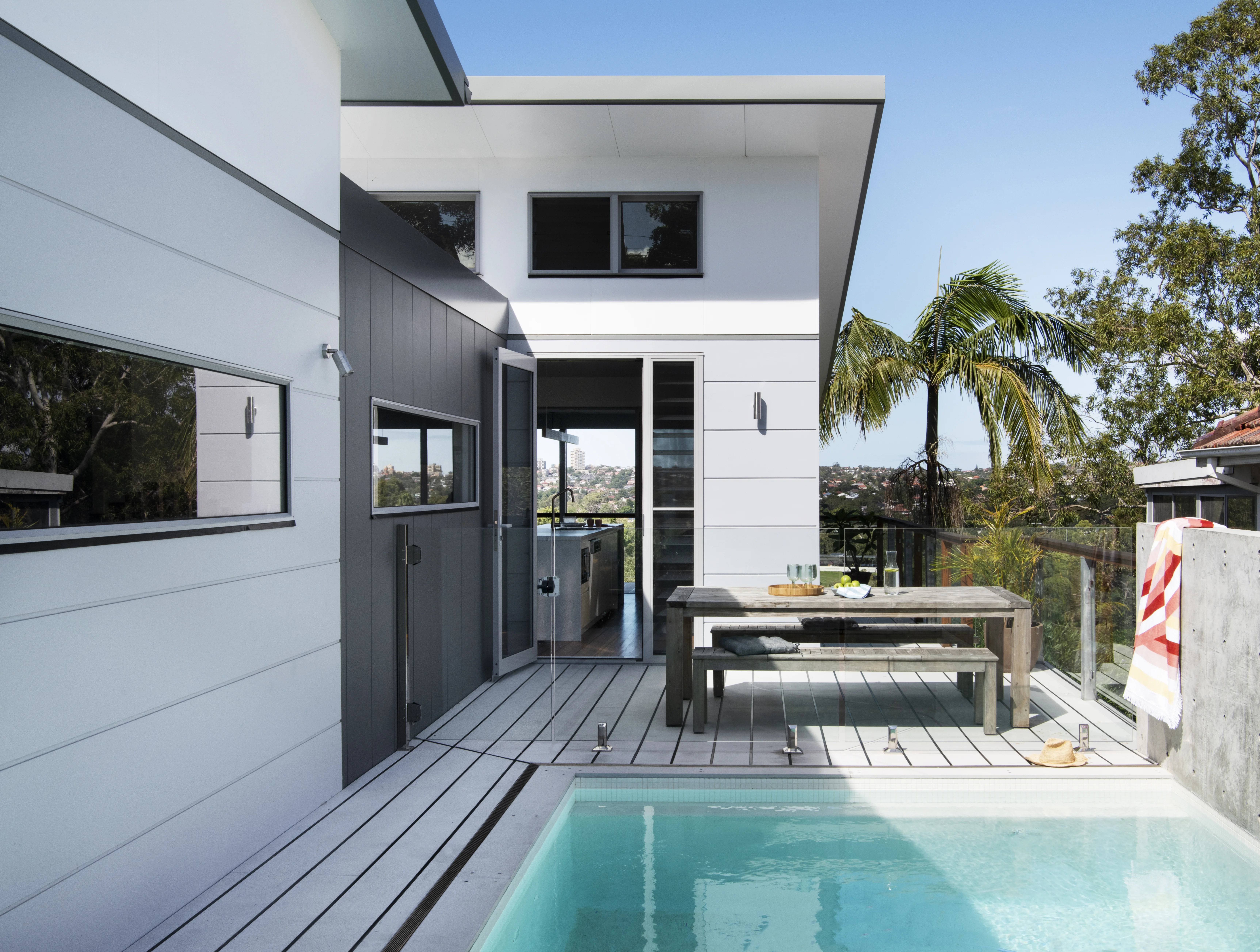 stria-modern-exterior-freshwater-jameshardie-10