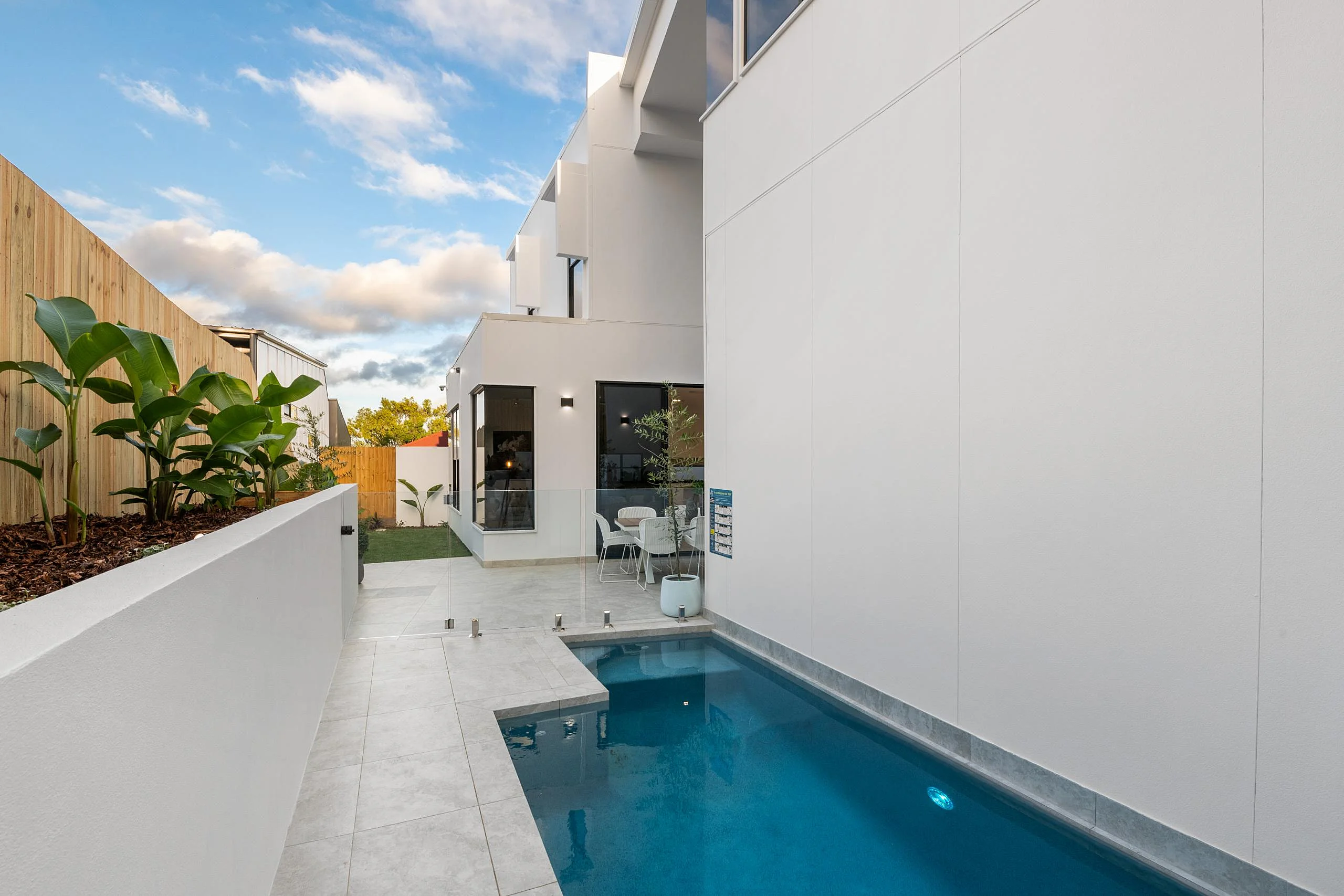 hardie_fine_texture_cladding_modern_corparoo_signature_properties_jameshardie_3-scaled