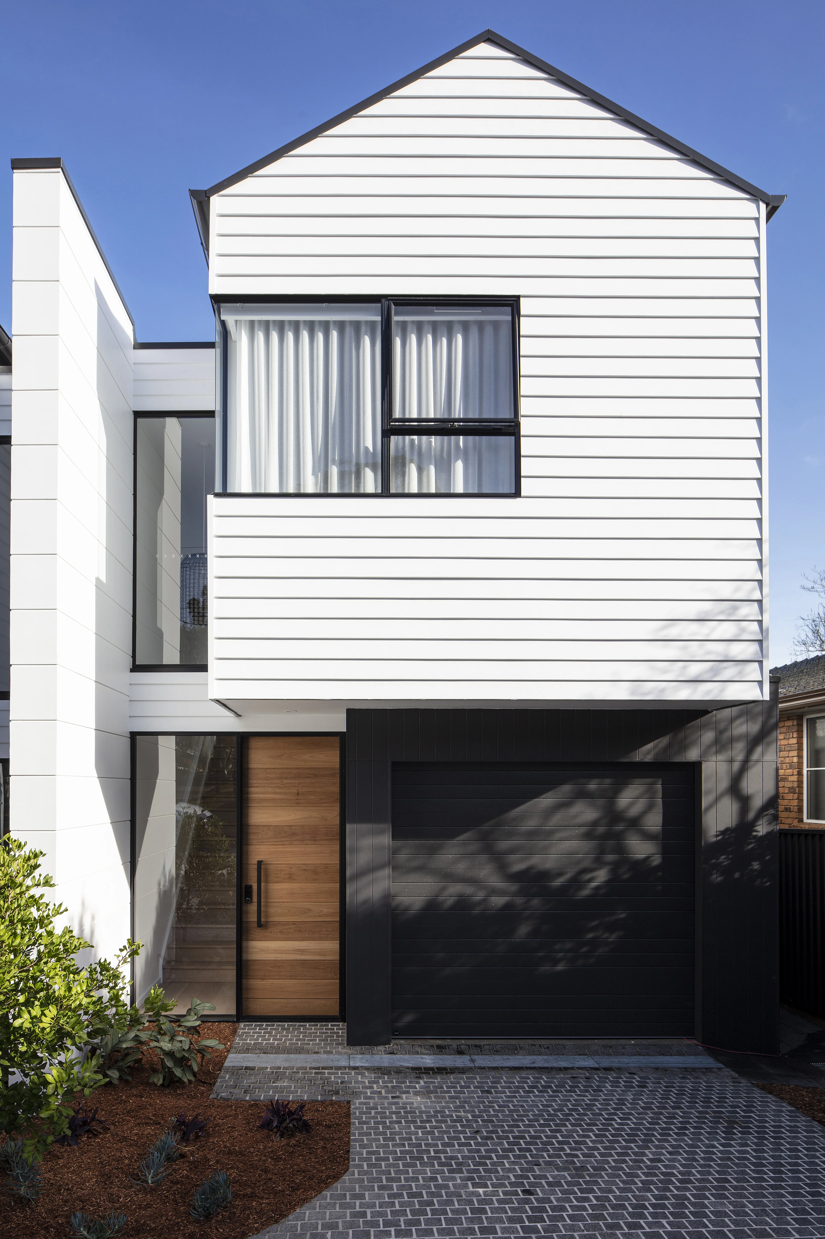 linea-modern-exterior-caringbah-jameshardie-_5_t7doo3