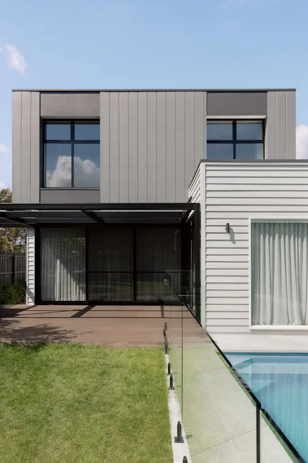 oblique-cladding-easylap-panel-exterior-modernheritage-hawthorneeast-mancinimade-homebyMM-elisescottstudio-jameshardie-2