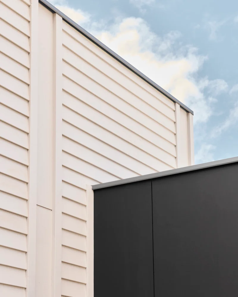 matrix-cladding-linea-weatherboard-exterior-TheBlock2025-House2-Daylesford-Julian-Brenchley-jameshardie6-JH Image Gallery Vertical