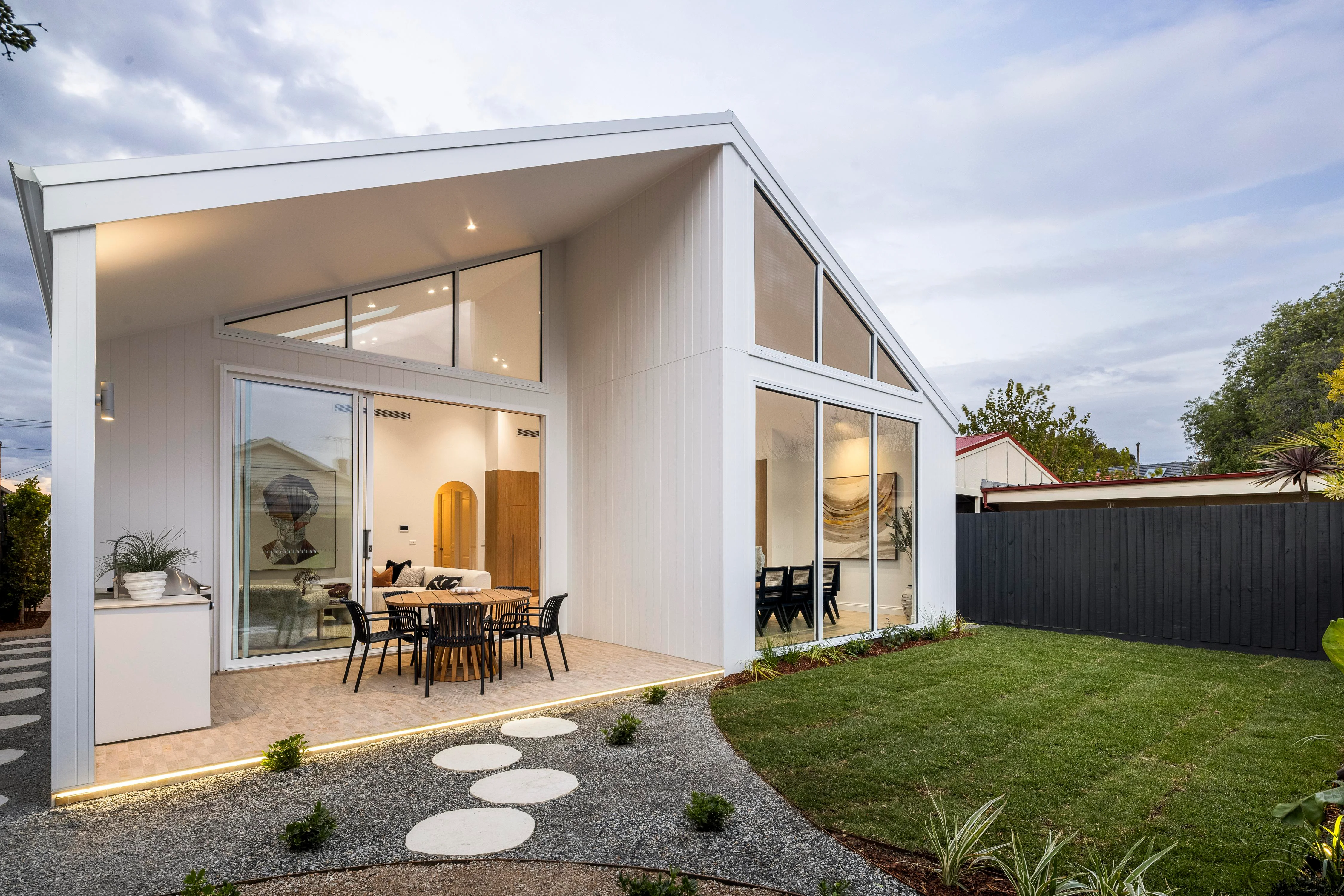 axon-exterior-nest-project-buildhercollective-jameshardie-9