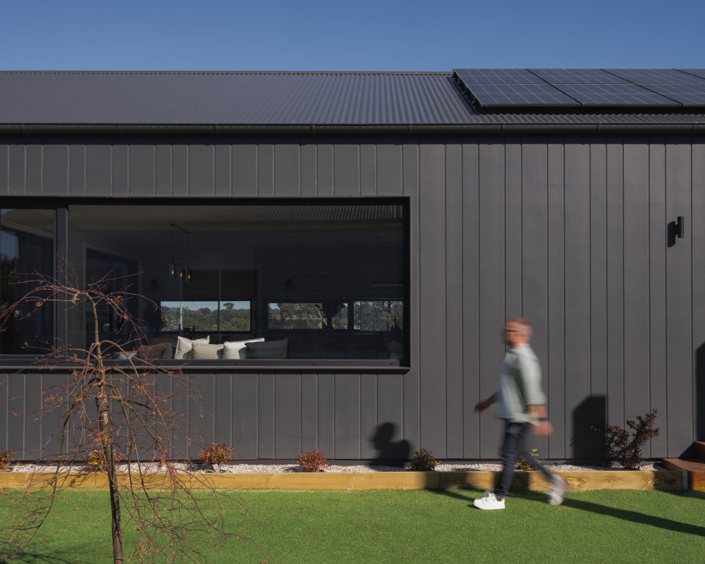 oblique-cladding-exterior-barn-swanbuild-jameshardie-73