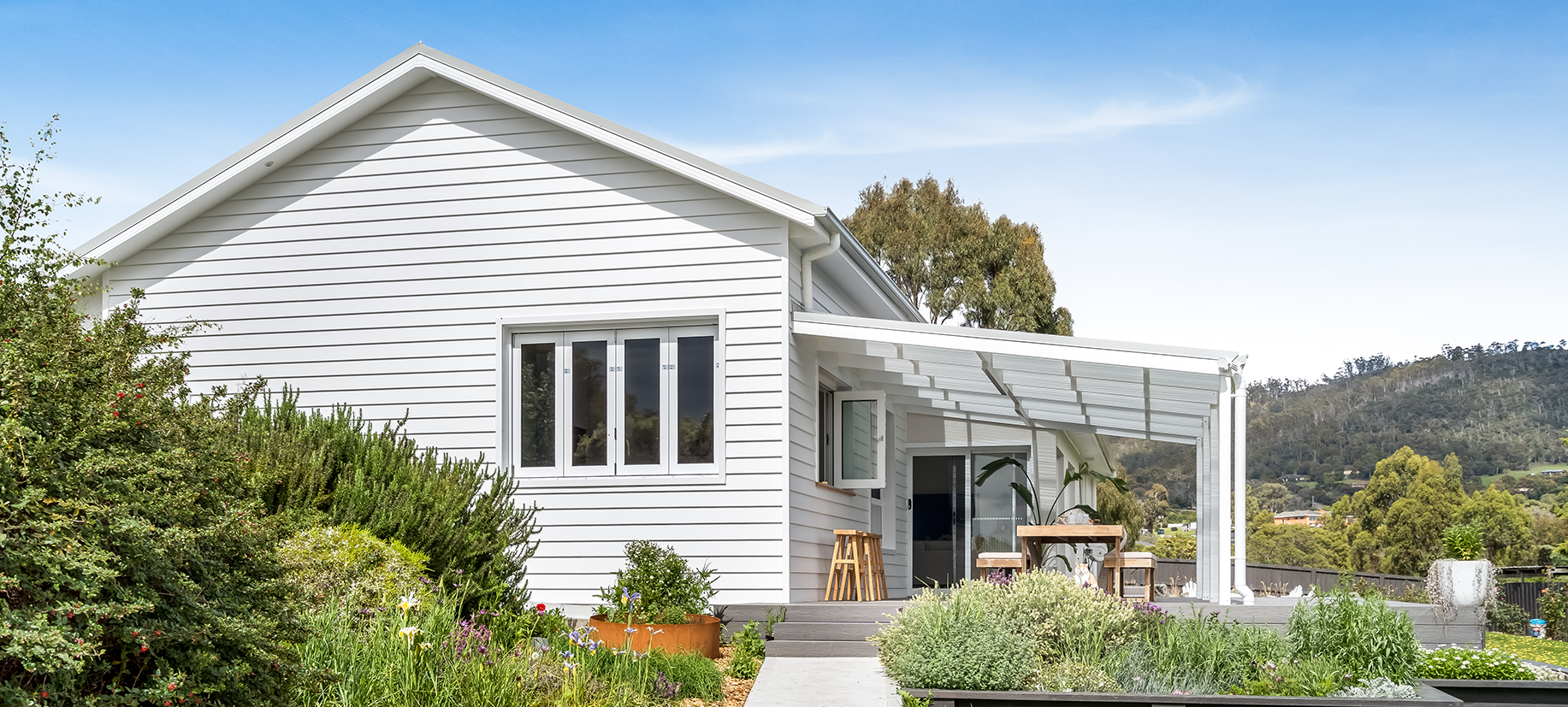 Linea Weatherboard Transforms Dated