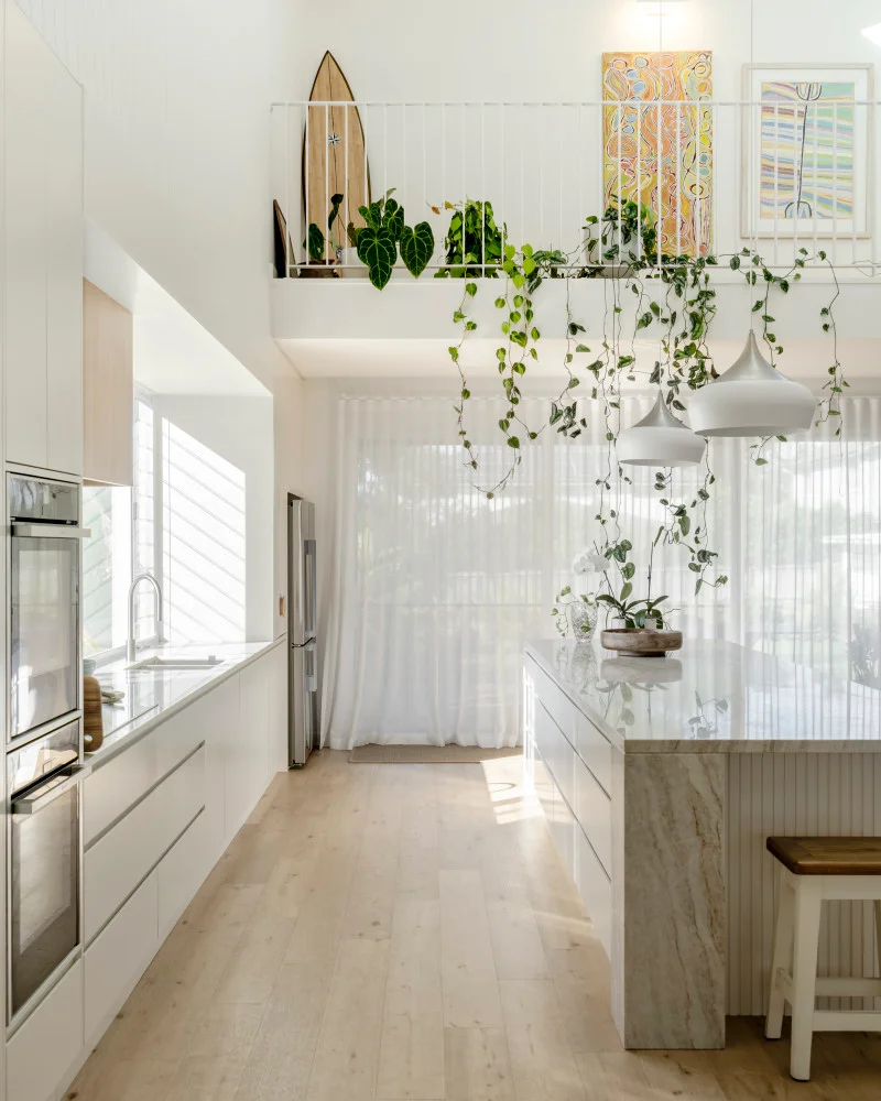 nojhproduct-interior-modern-coastal-hsbuilding-debustudios-adamwalliscreative-jamehardie-11-JH Image Gallery Vertical