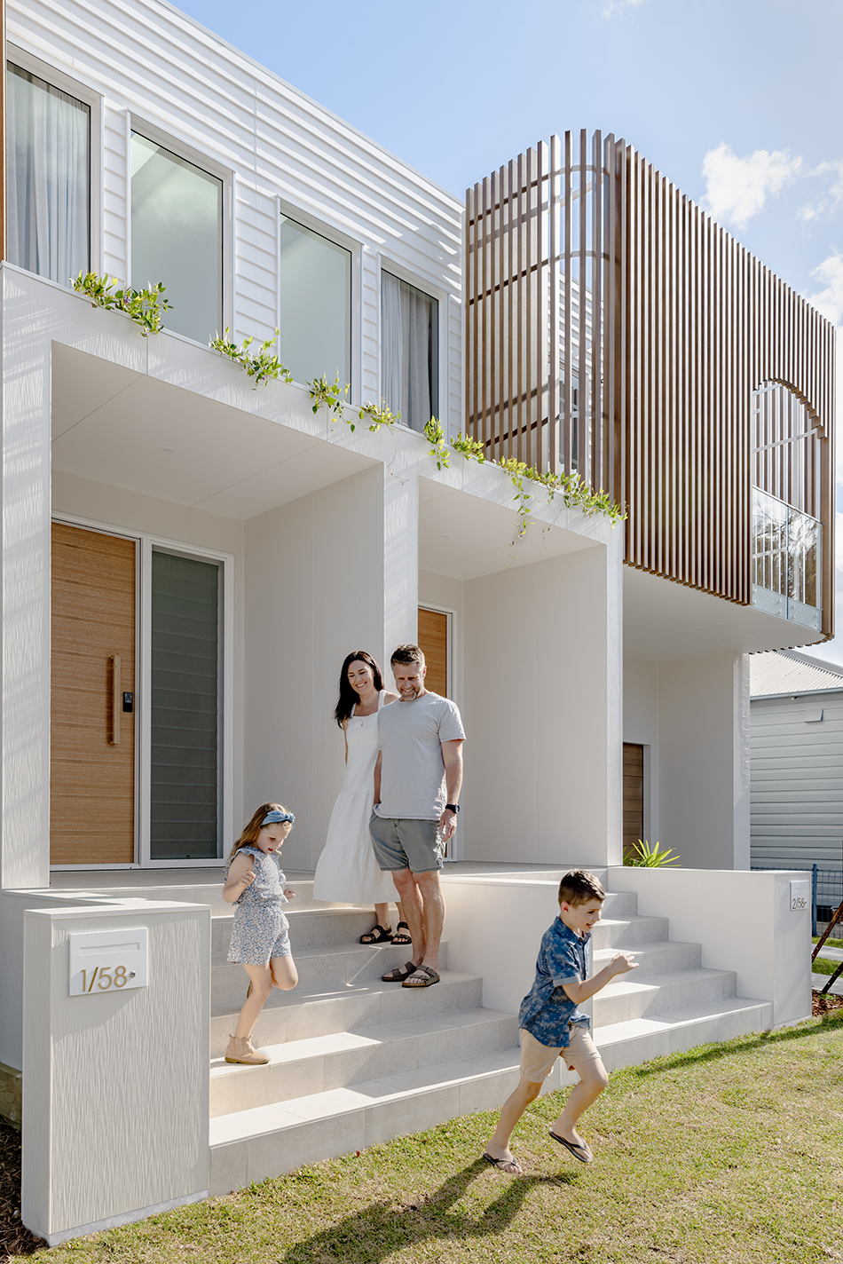 brushed-concrete-linea-modern-exterior-wickham-ortonhaus-jameshardie-28 (1)
