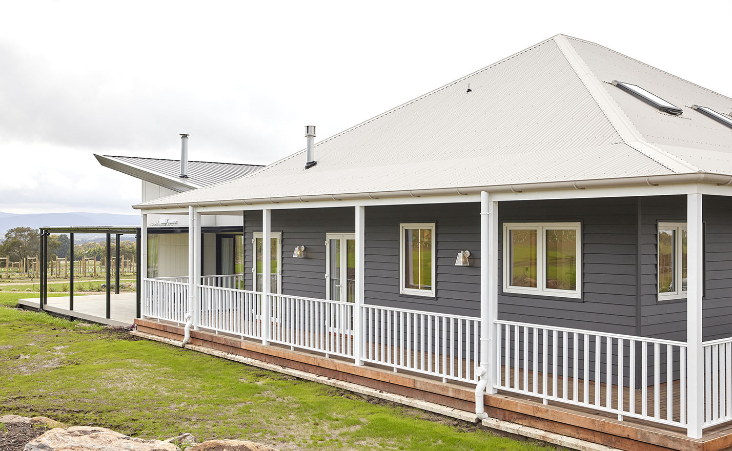 Block Exteriors James Hardie- Rachel and Ryan cottage and extension