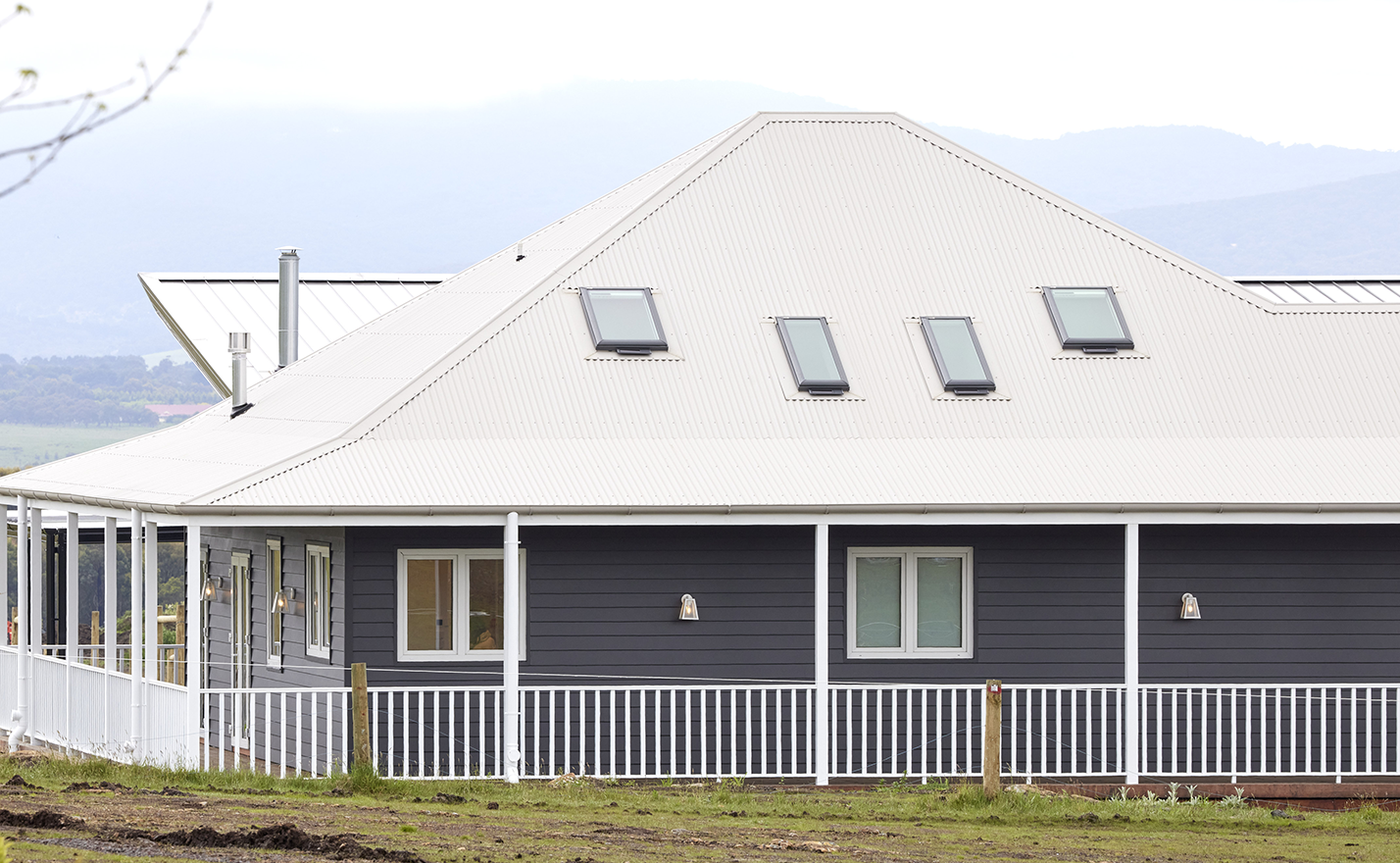 Block Exteriors James Hardie- rachel and ryan cottage