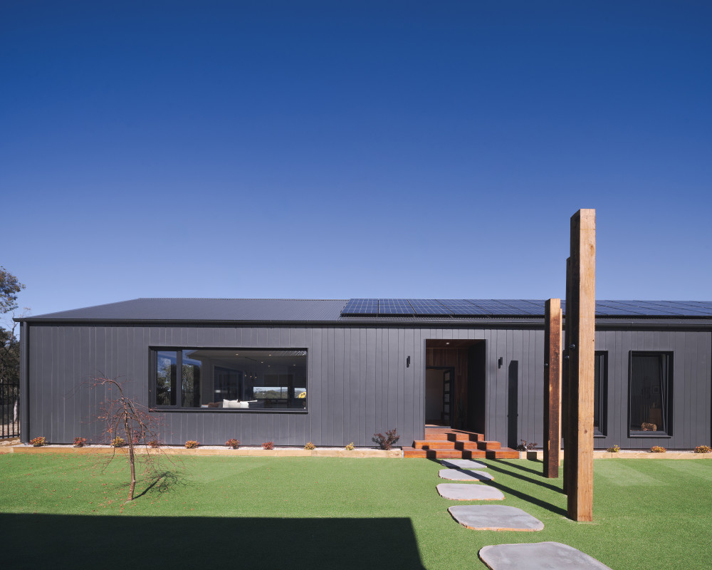 oblique-cladding-exterior-barn-swanbuild-jameshardie-48-Image Gallery JH Website