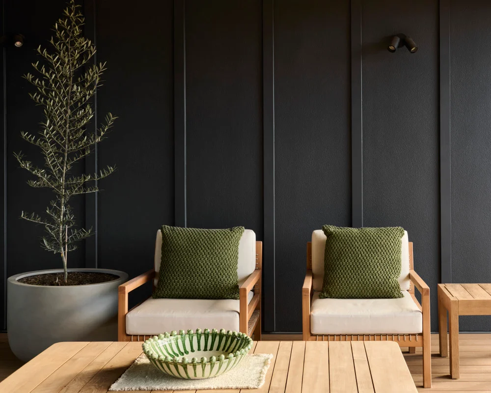 hardie-fine-texture-axent-trim-exterior-TheBlock2025-House5-Daylesford-Julian-Brenchley-jameshardie5-Image Gallery JH Website