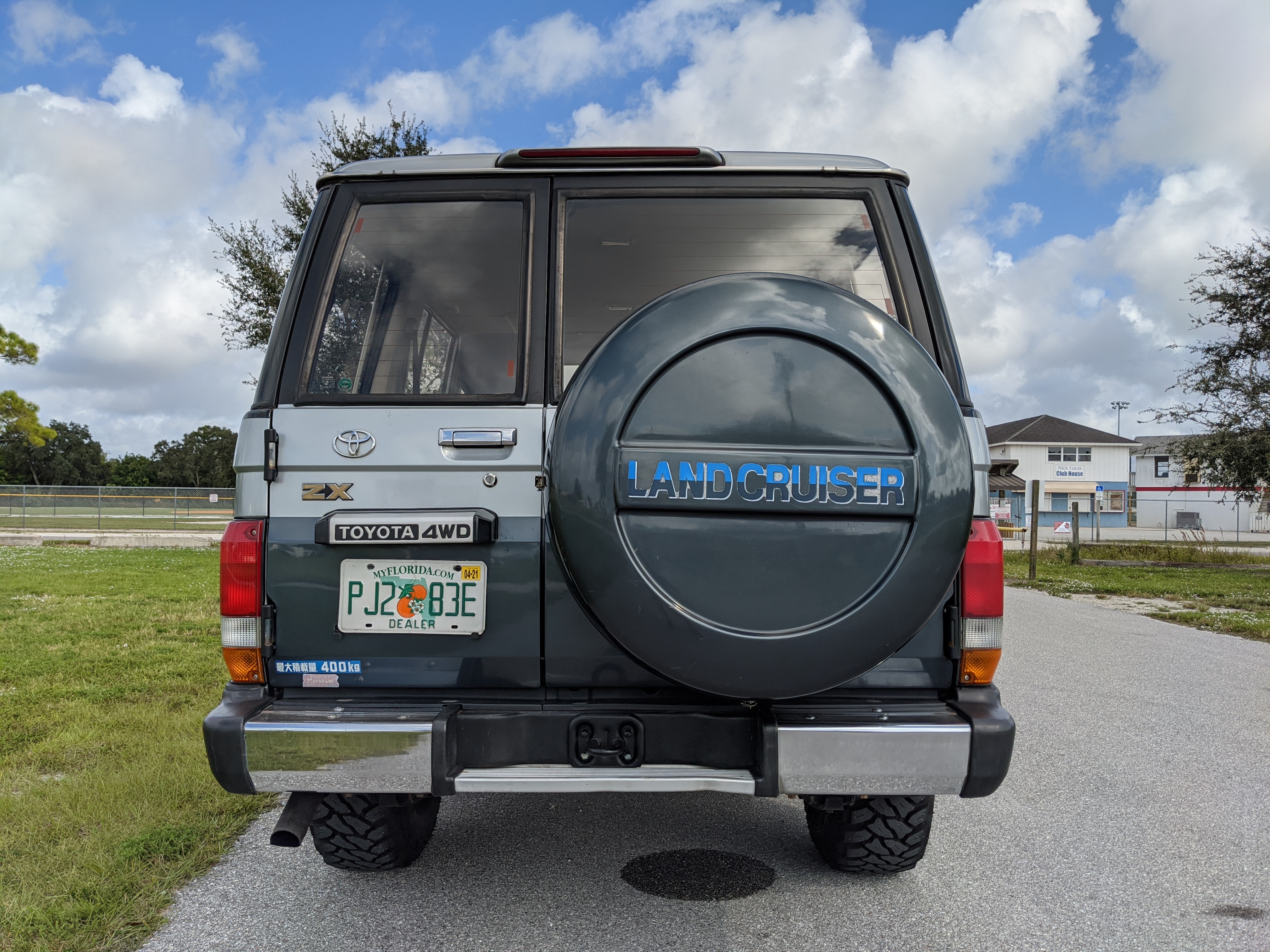 1992 Toyota Land Cruiser HZJ77 ZX Wide Body - Limerence Motor Co.