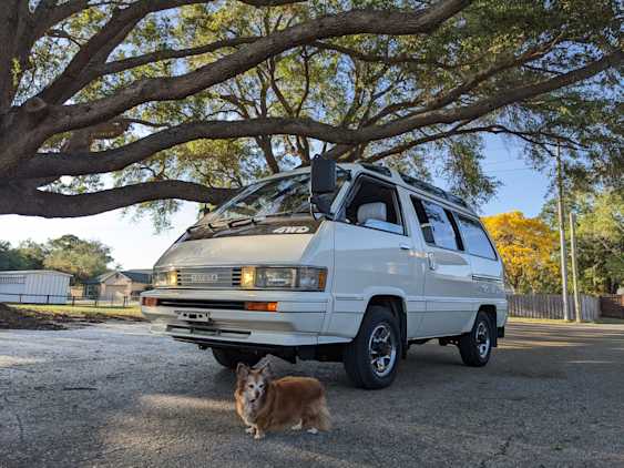 1986 Toyota TownAce "Royal Lounge" YR30