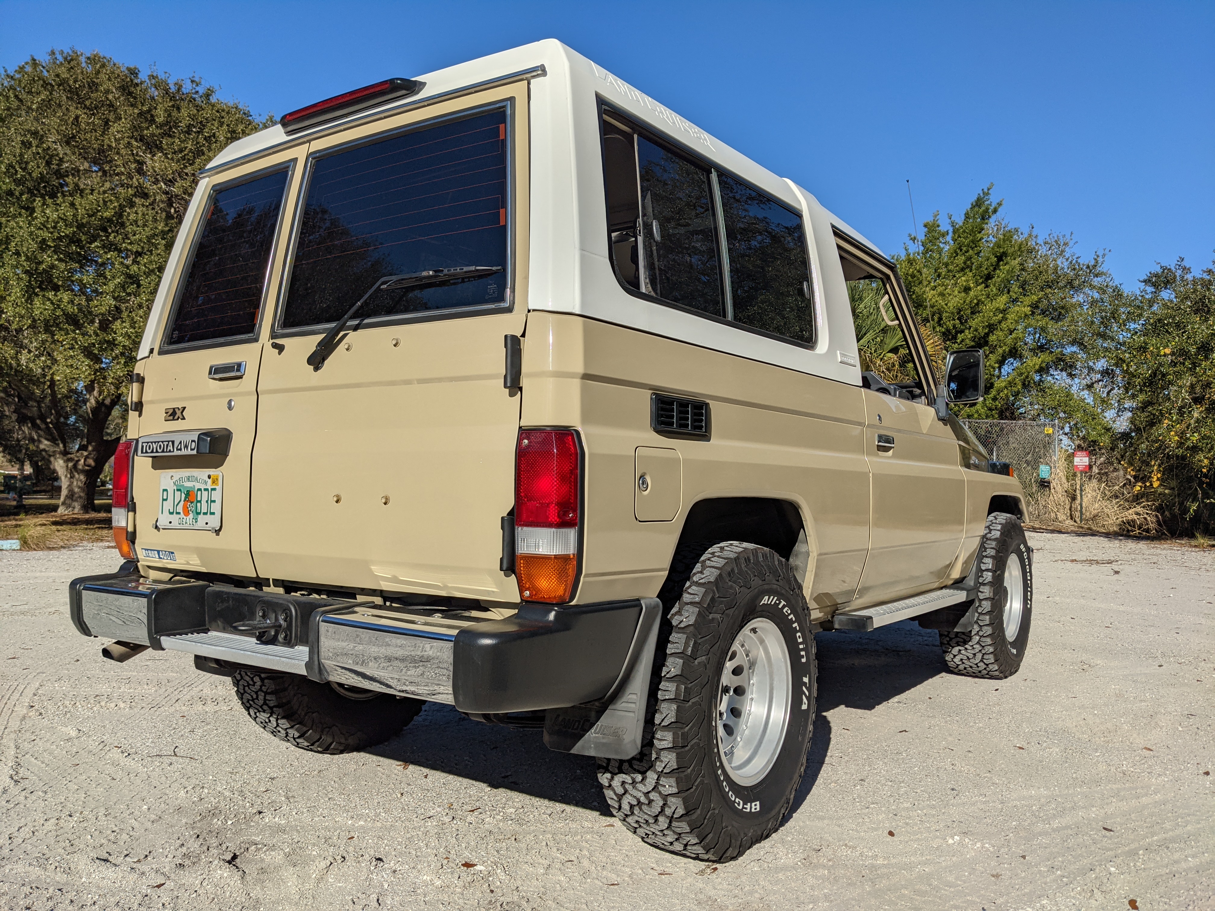 1994 Toyota Land Cruiser ZX HZJ73 FRP Top Narrow Body - Concourse