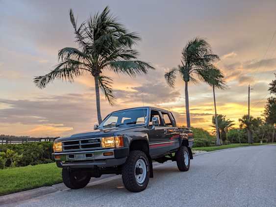 1988 Toyota Hilux SR Double Cab LN65