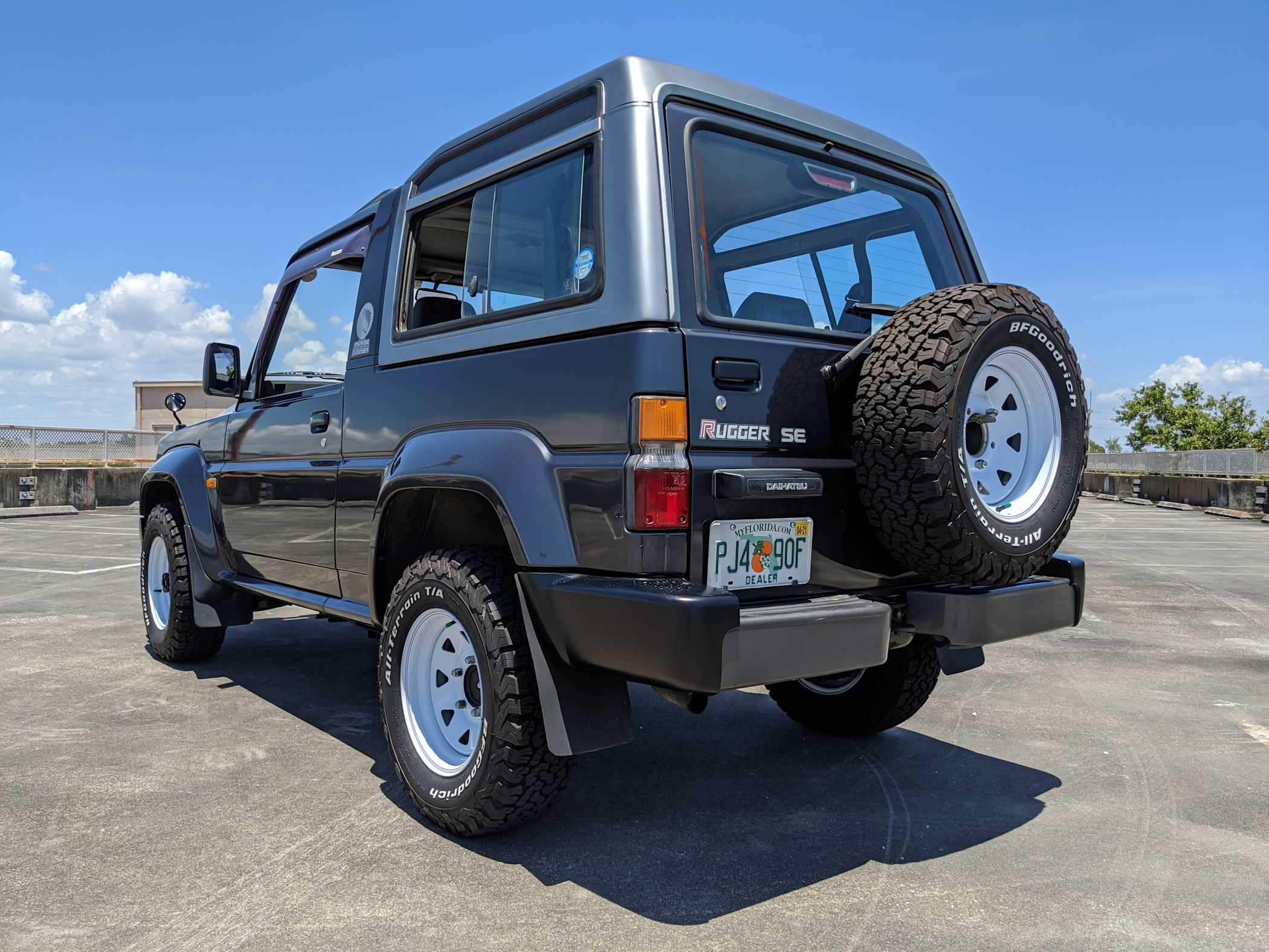 Стекло daihatsu rugger