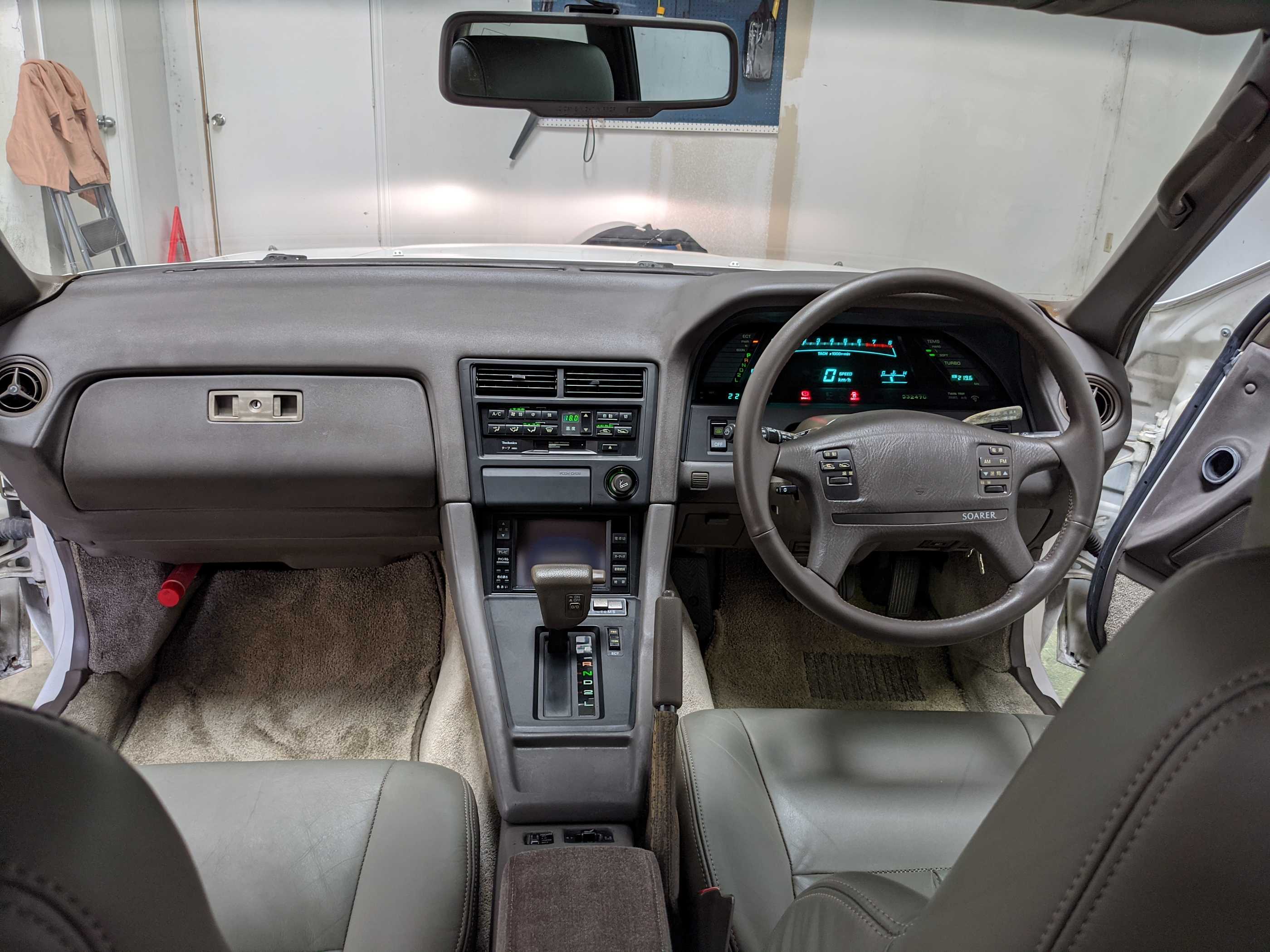 Toyota soarer салон