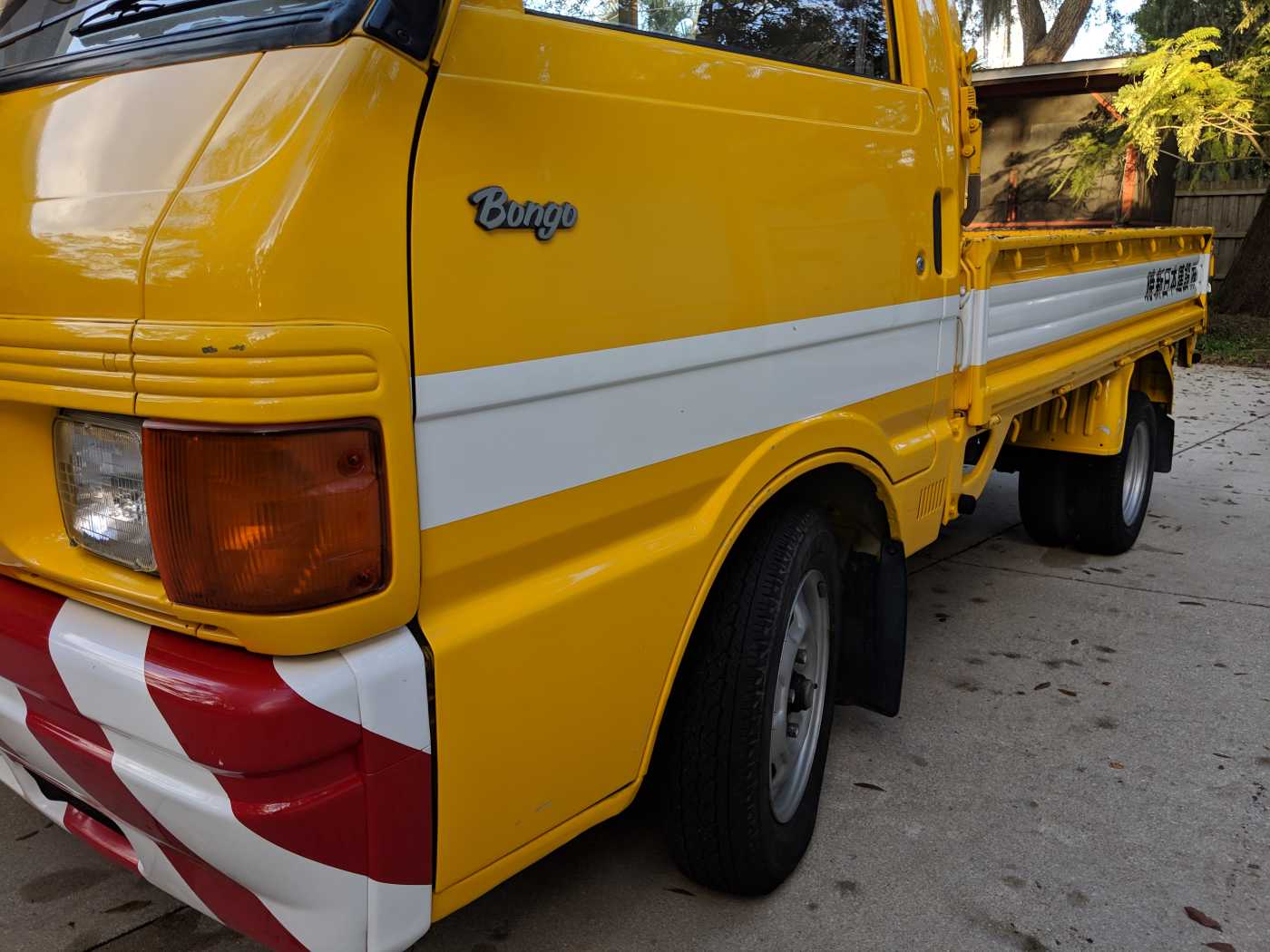 1991 Mazda Bongo Truck - Limerence Motor Co.