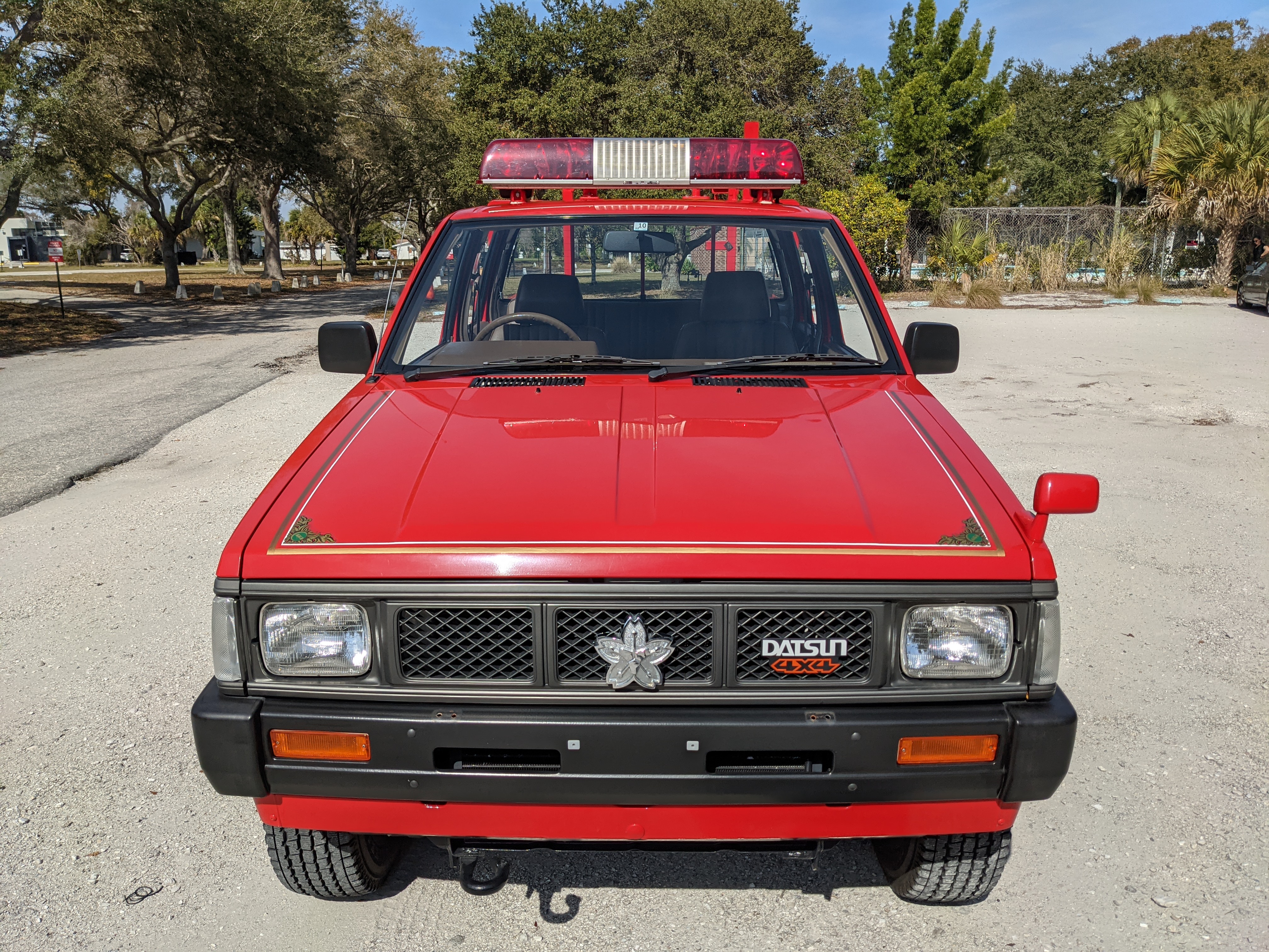 1992 Nissan Datsun Pickup QMD21-424254 Fire Truck - Limerence 