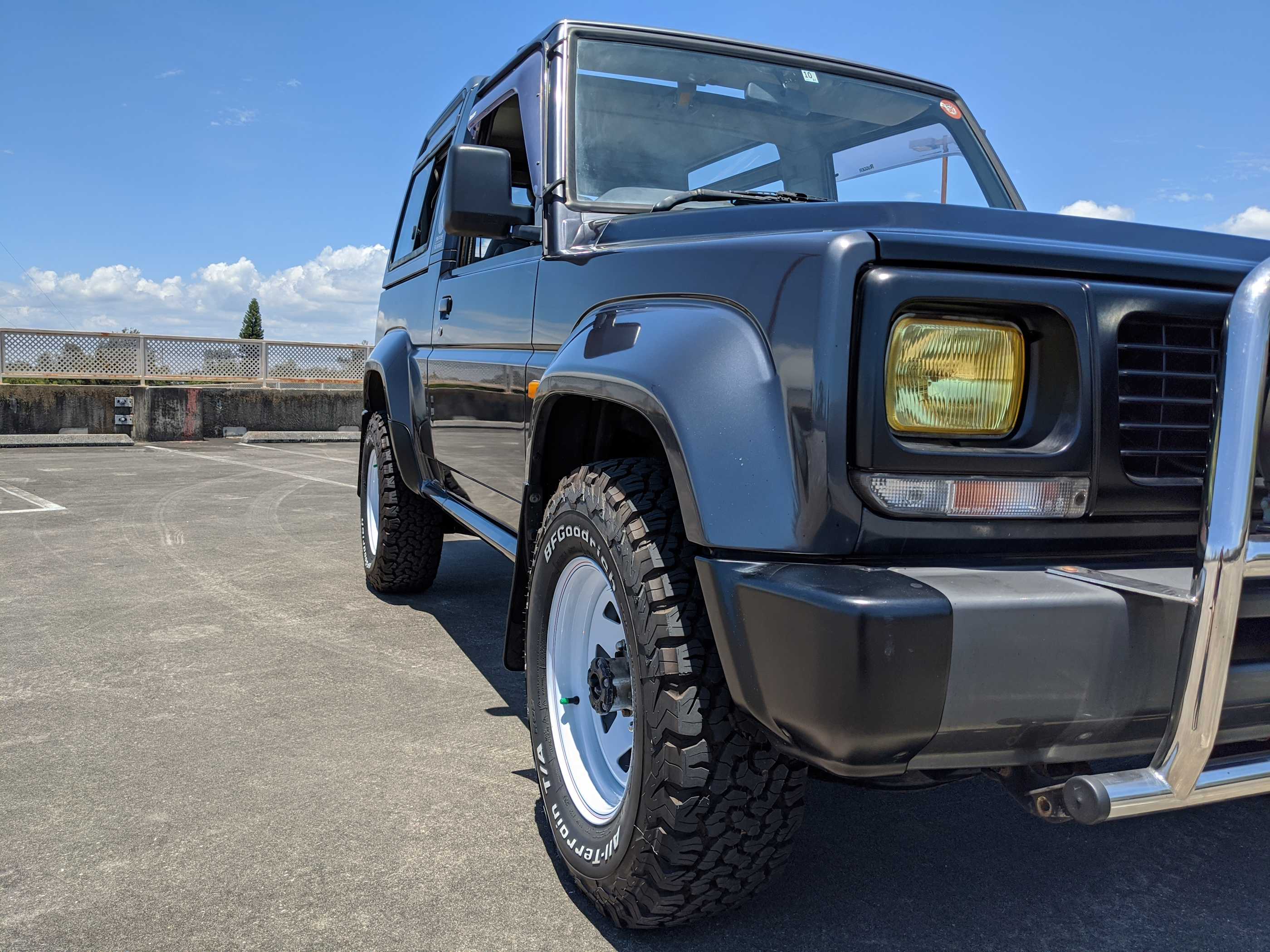 Стекло daihatsu rugger