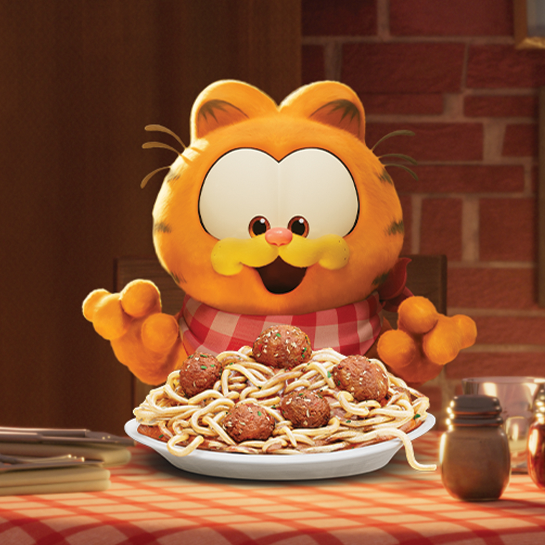 Garfield Eating Spaghetti