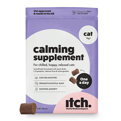 Itch Calming Chews, soft chew supplement to Soothe Anxiety for Cats & Dogs, image of pouch 