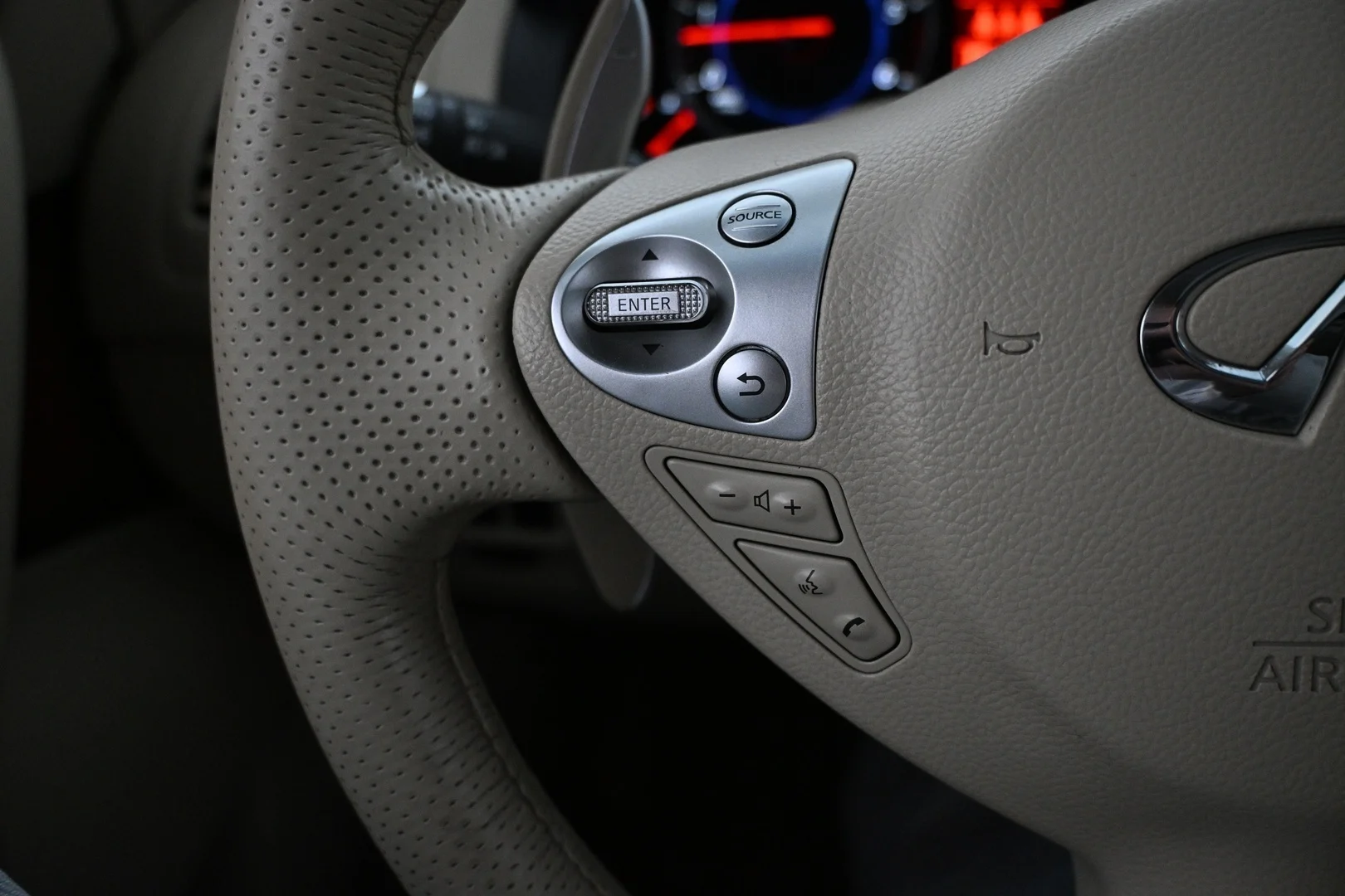 Car Image - 2o9FnhZvkXn25YLTKzQGaX