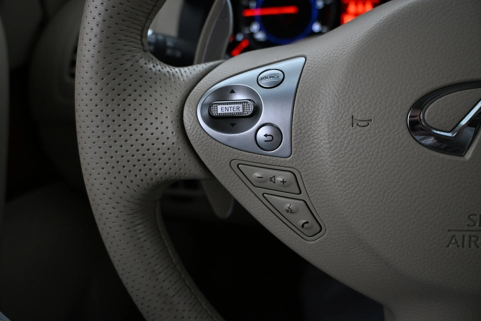 Car Image - 2o9FnhZvkXn25YLTKzQGaX