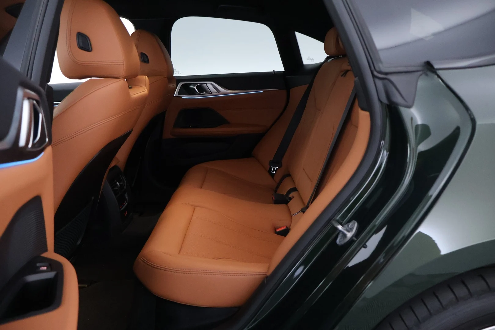 Car Image - 75q4TcbTJWwA5AR9stWAA4