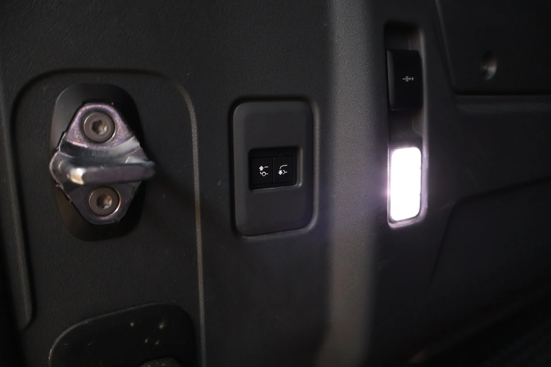 Car Image - 7xNo8mnsDNeMKEUSVNRNk9