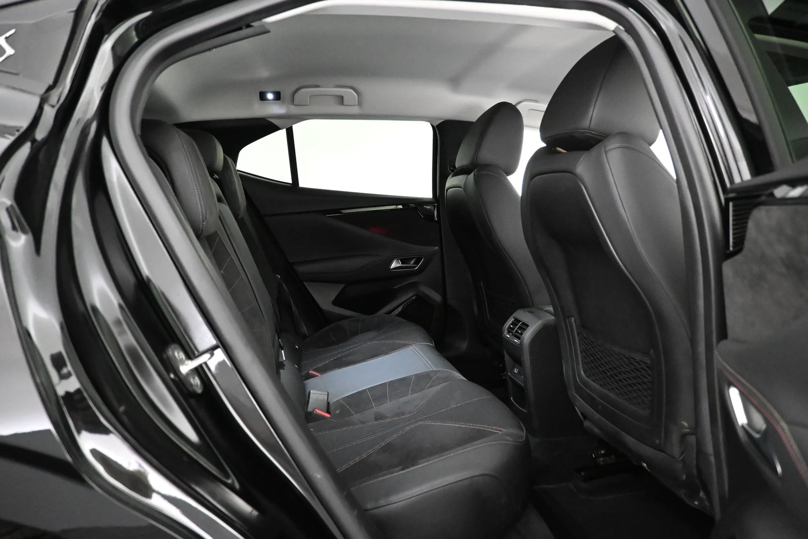 Car Image - 77ILVx5bSsKlPTXRhDlpoo