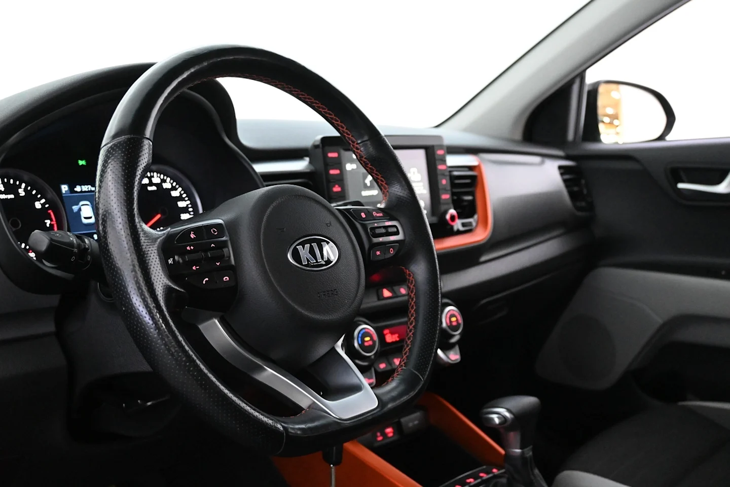 Car Image - 7xvJQD982LIav8IP4bP57J