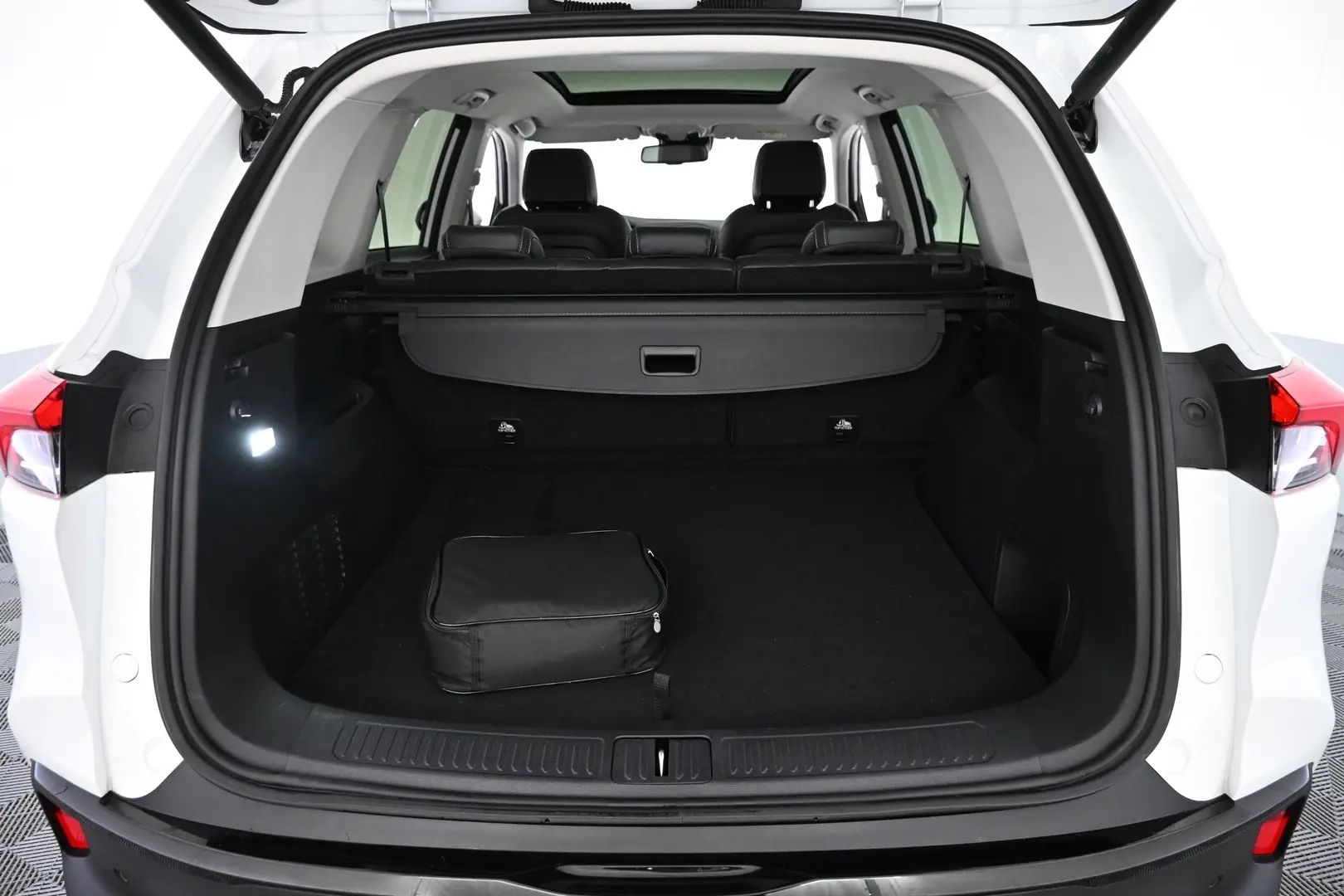 Car Image - 47fEHJfSZDAxhvW9zuP2L0