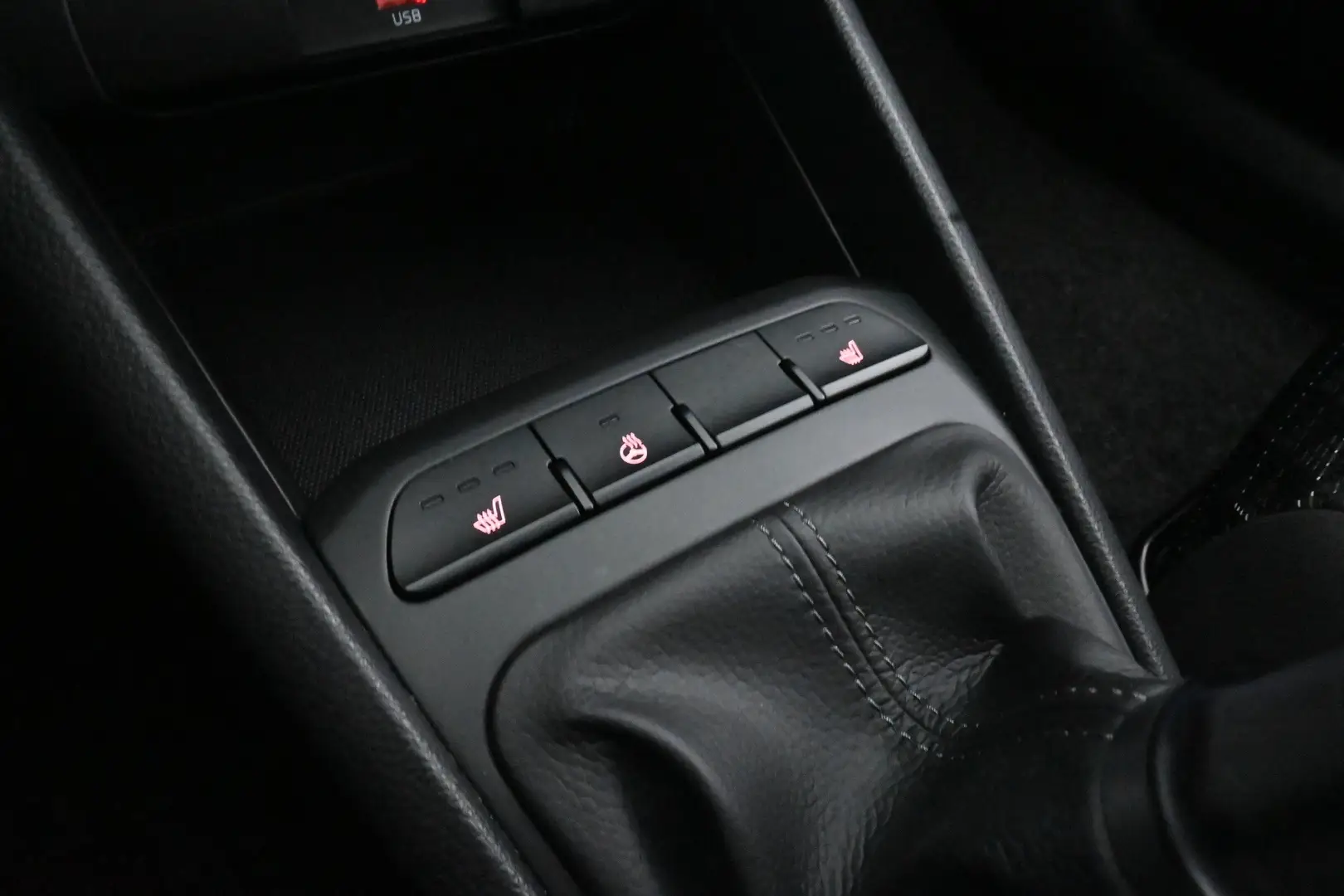 Car Image - 3OazzI1LXLXdEZ6IbGma9X