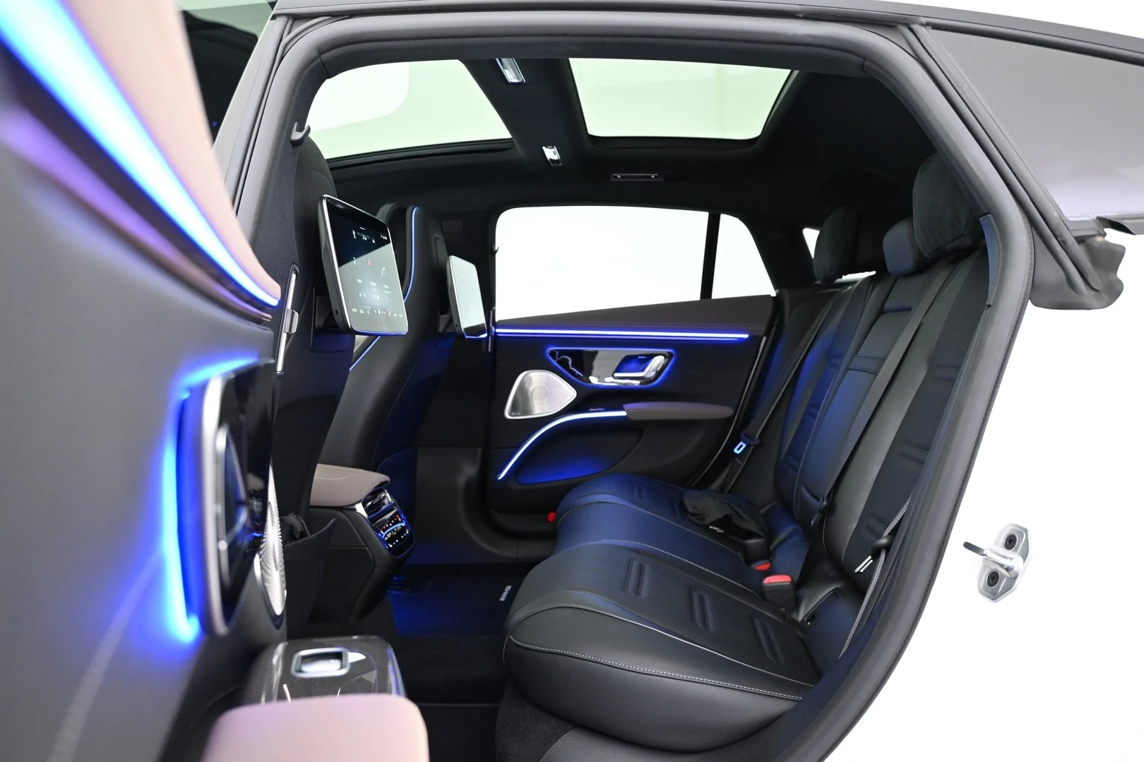Car Image - 14ZkSMocFHZZi46bXIxM57